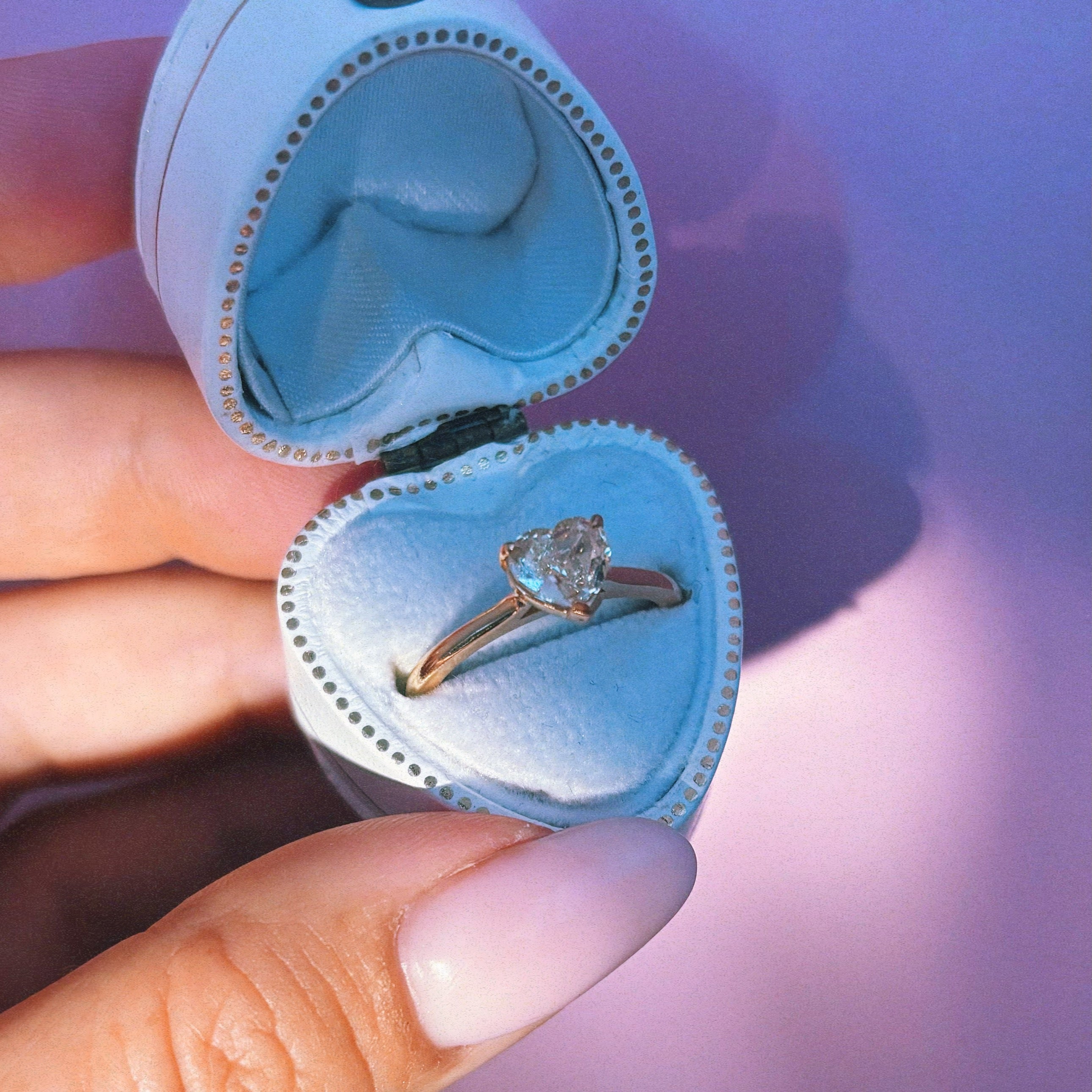 18ct gold 1.01ct heart-shaped diamond ring