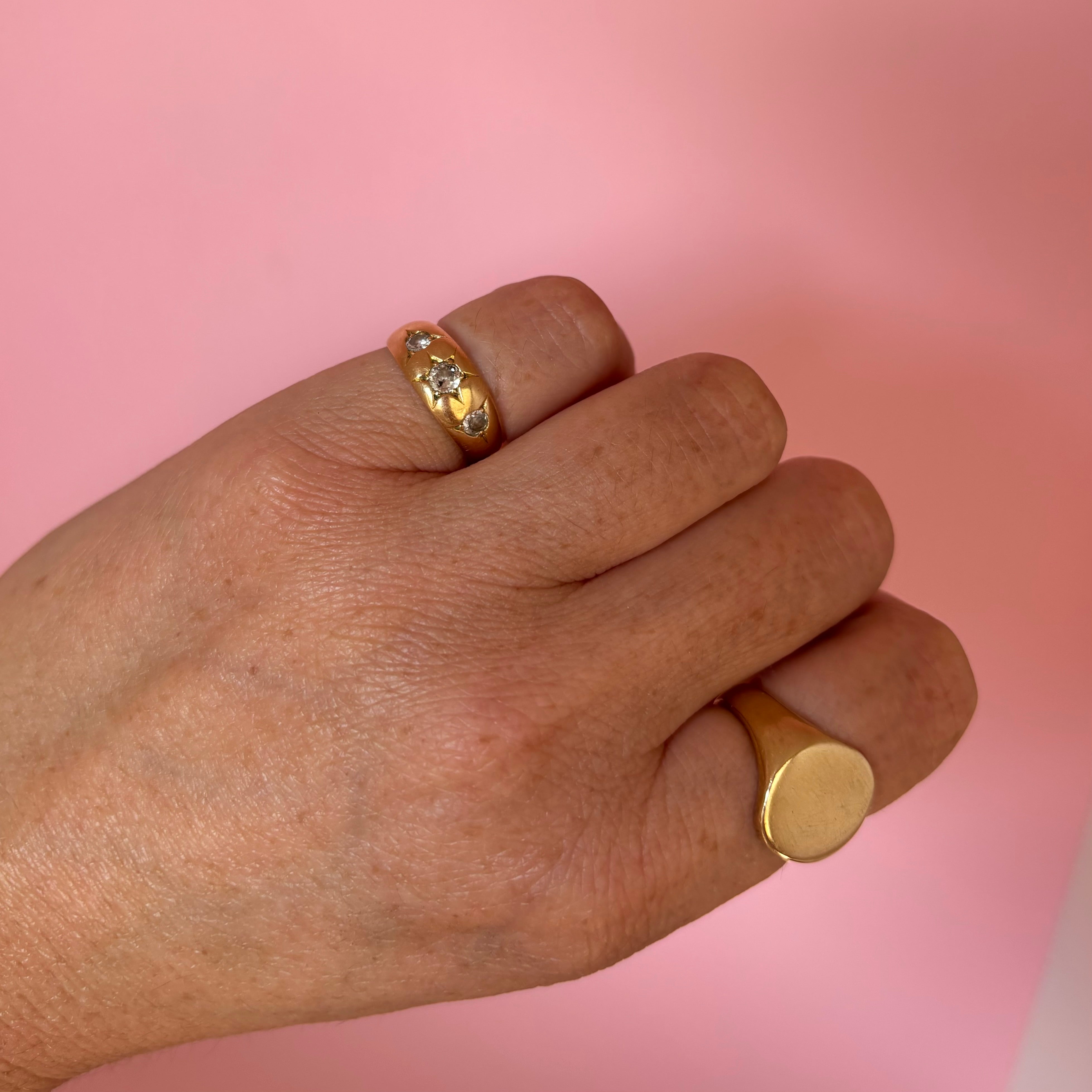 18ct gold diamond starburst trilogy gypsy antique ring