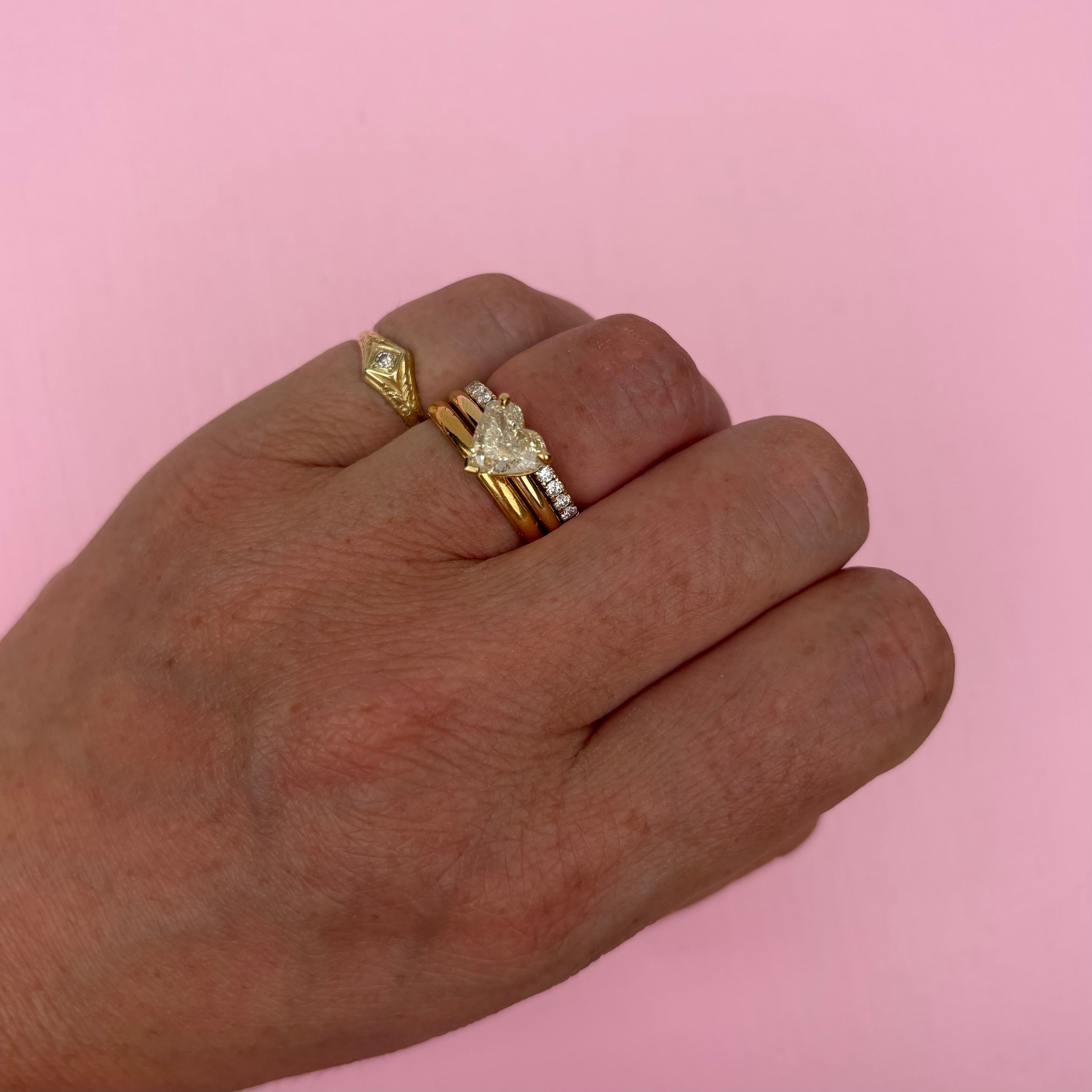 9ct gold 0.36ct diamond half-eternity ring