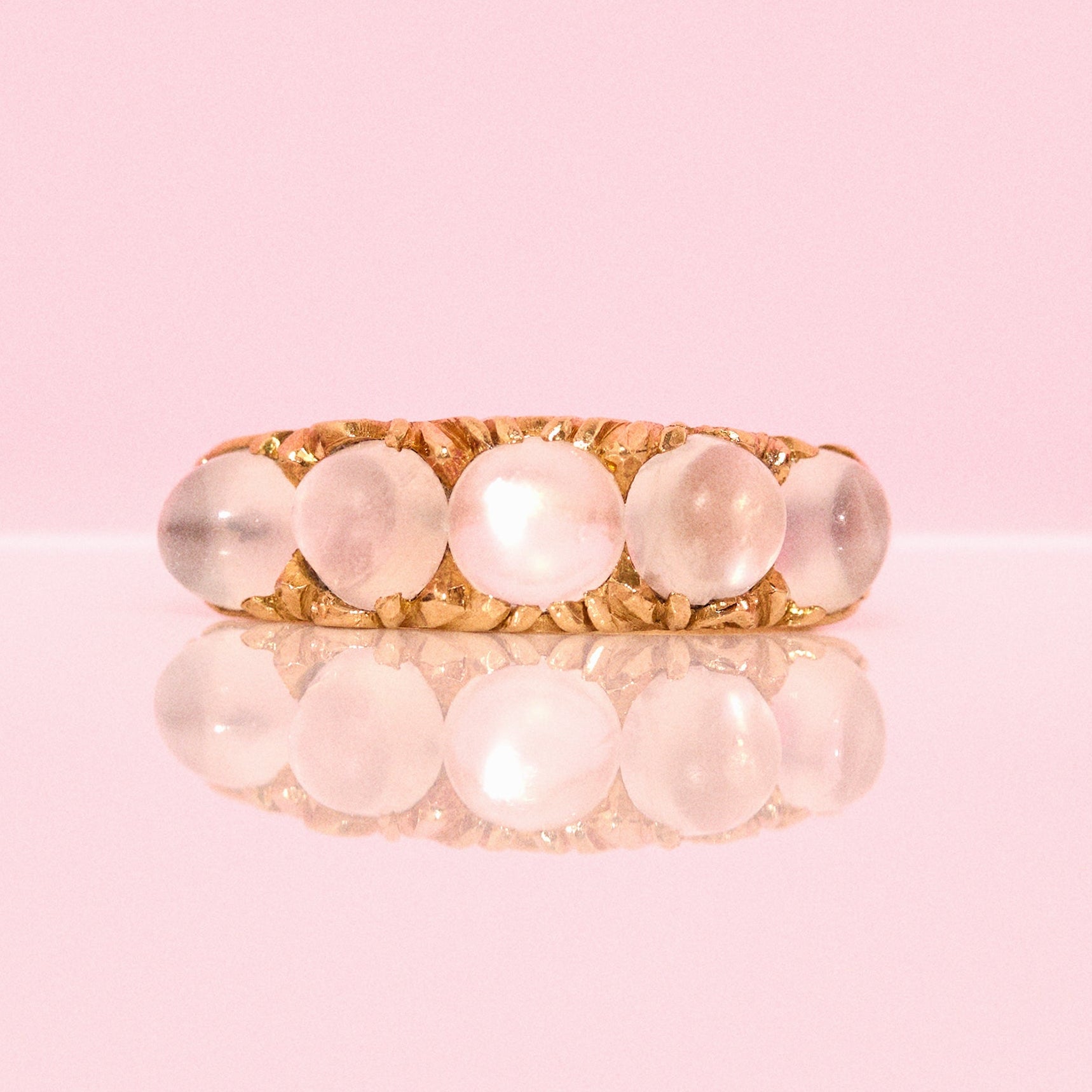 18ct gold Victorian moonstone five stone ring