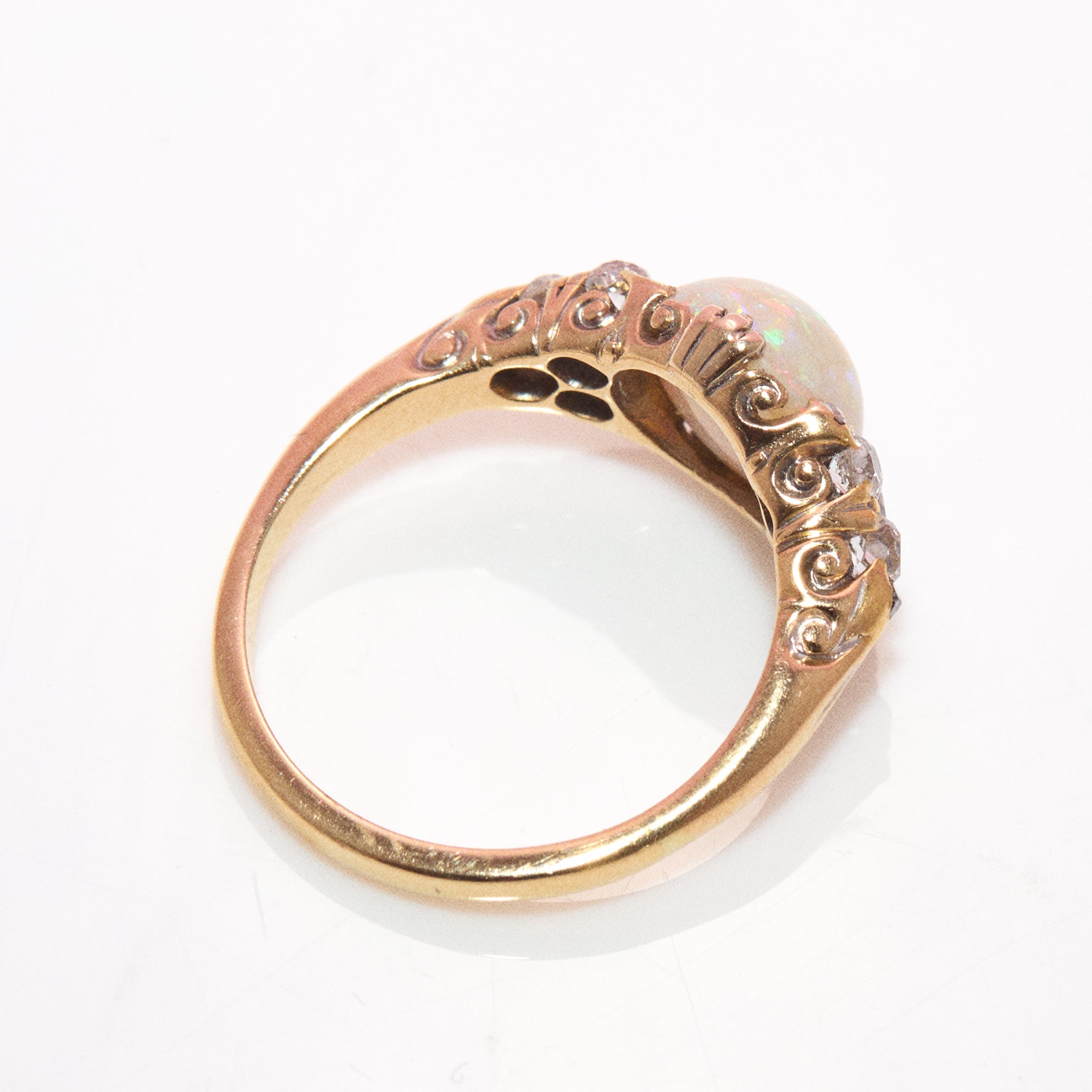 Vintage 18ct gold opal and old cut diamond Edwardian ring