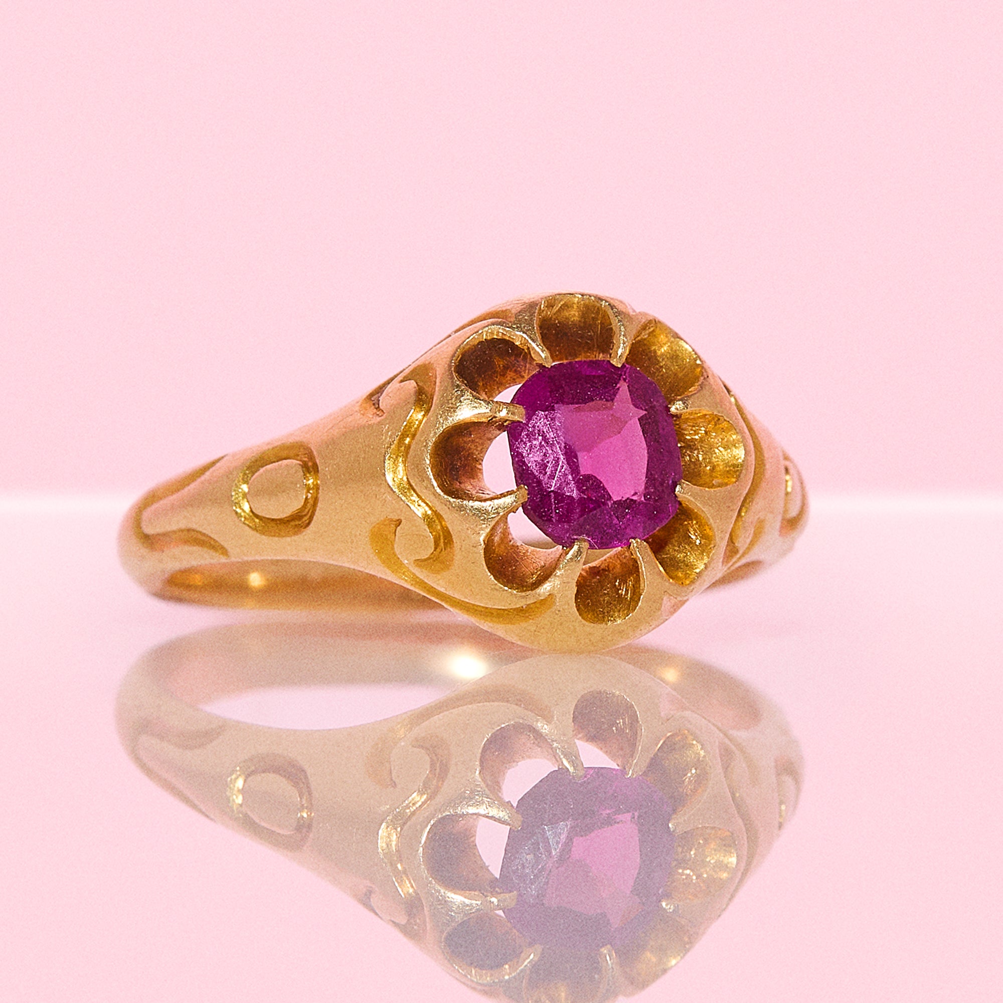 18ct gold rhodolite garnet buttercup ring