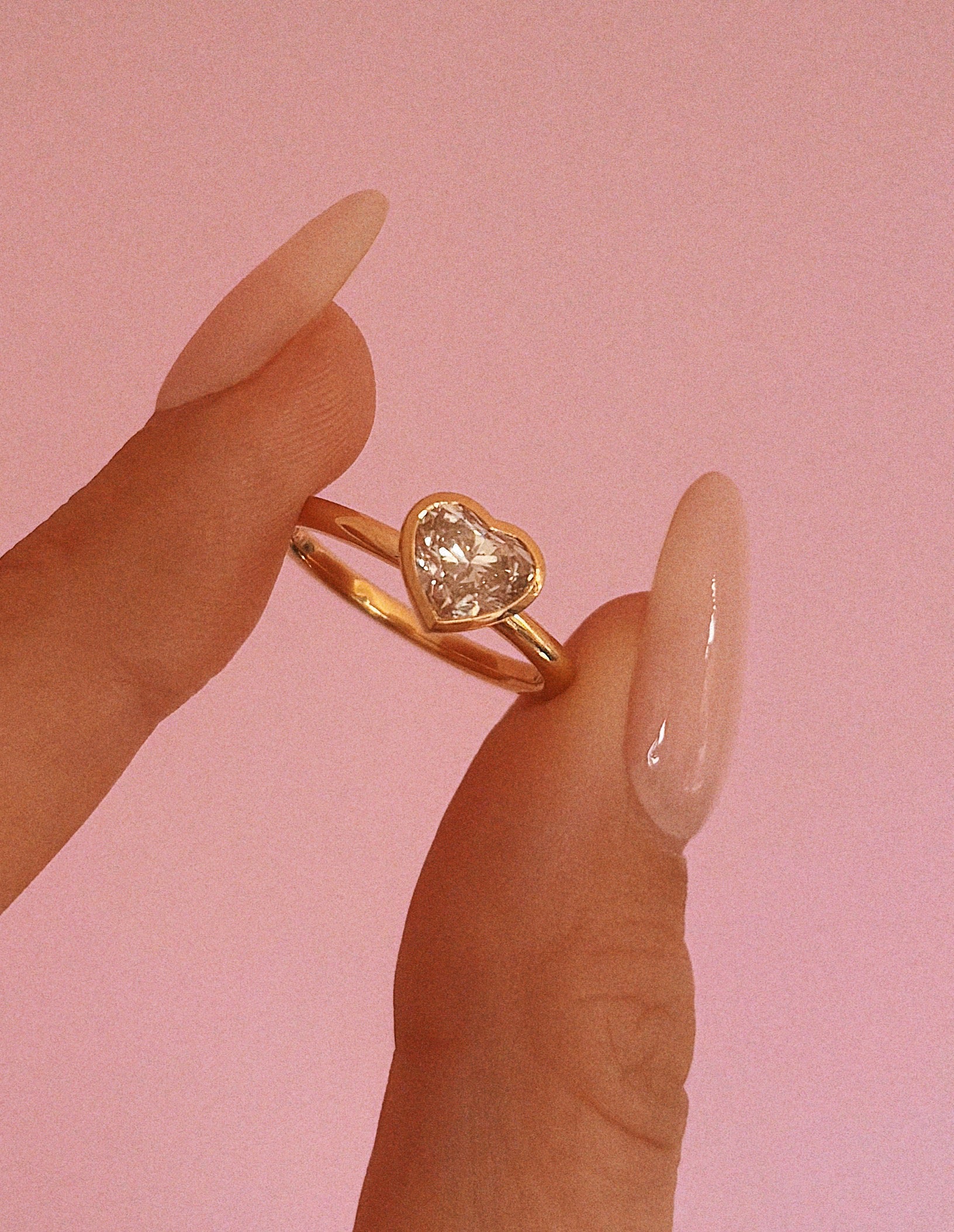 18ct gold bezel set 1.07ct heart-shaped diamond ring