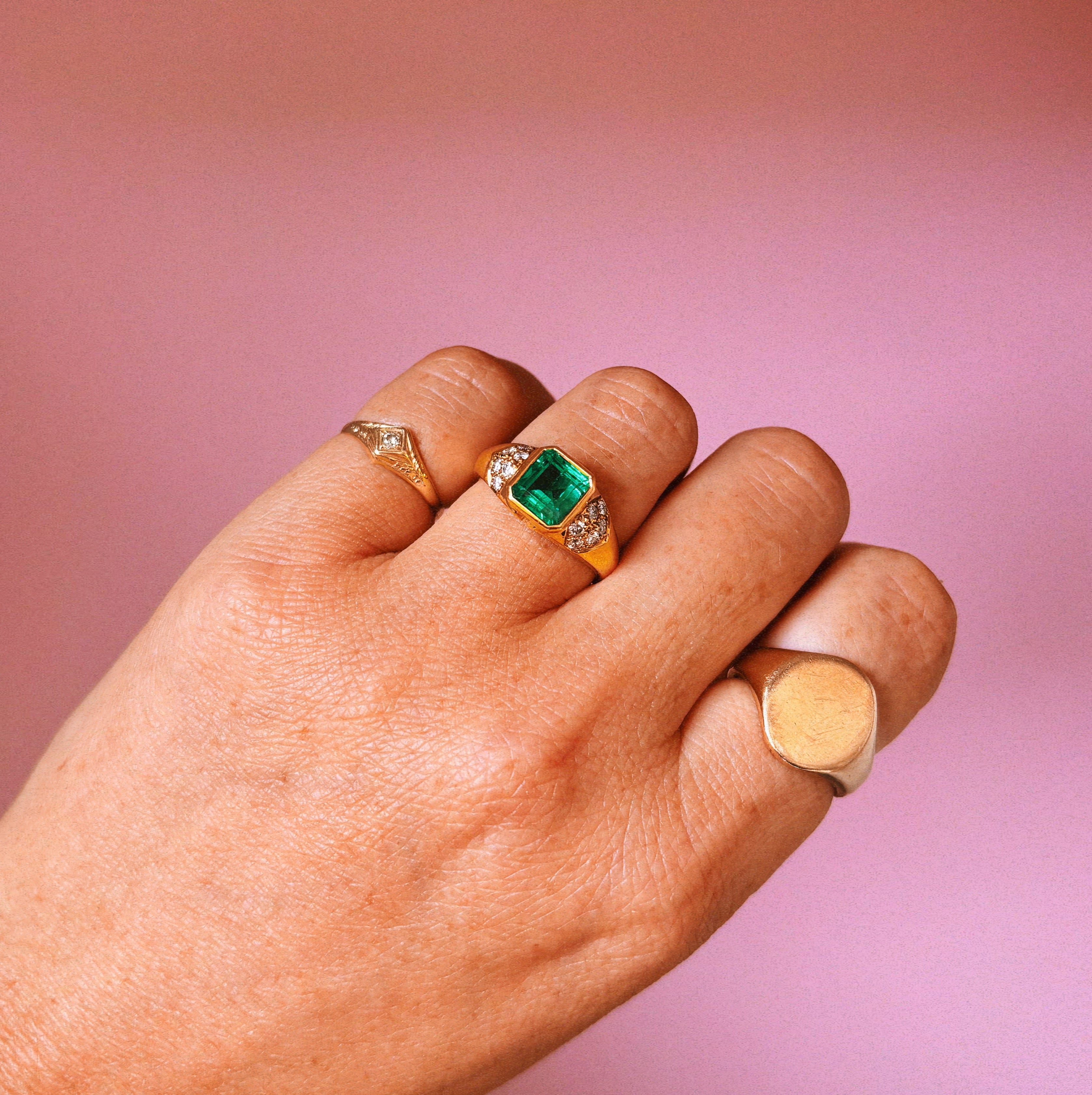 18ct gold emerald and diamond ring