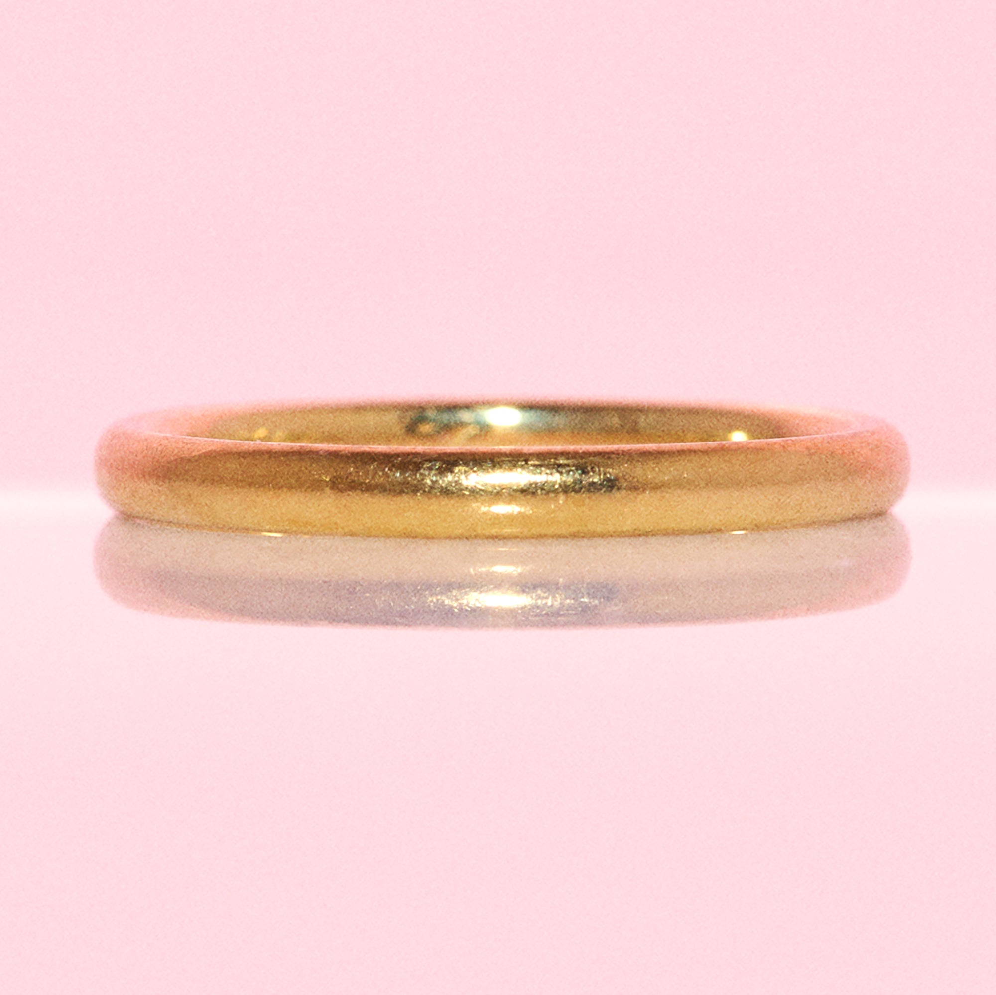 Vintage 18ct gold 2mm band