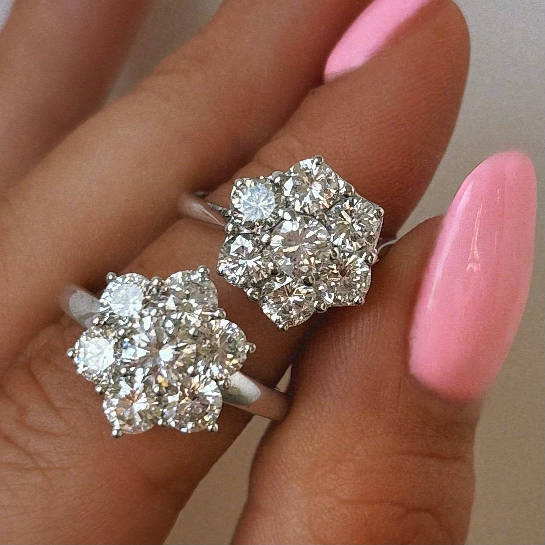 18ct white gold 2.14ct diamond flower ring
