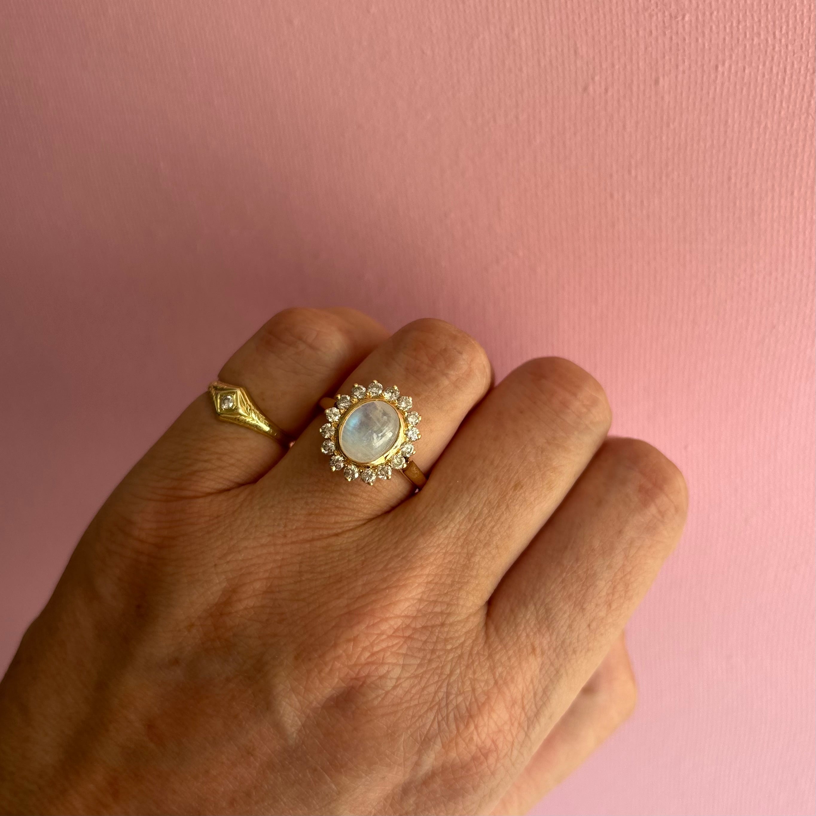18ct gold moonstone and diamond cluster ring