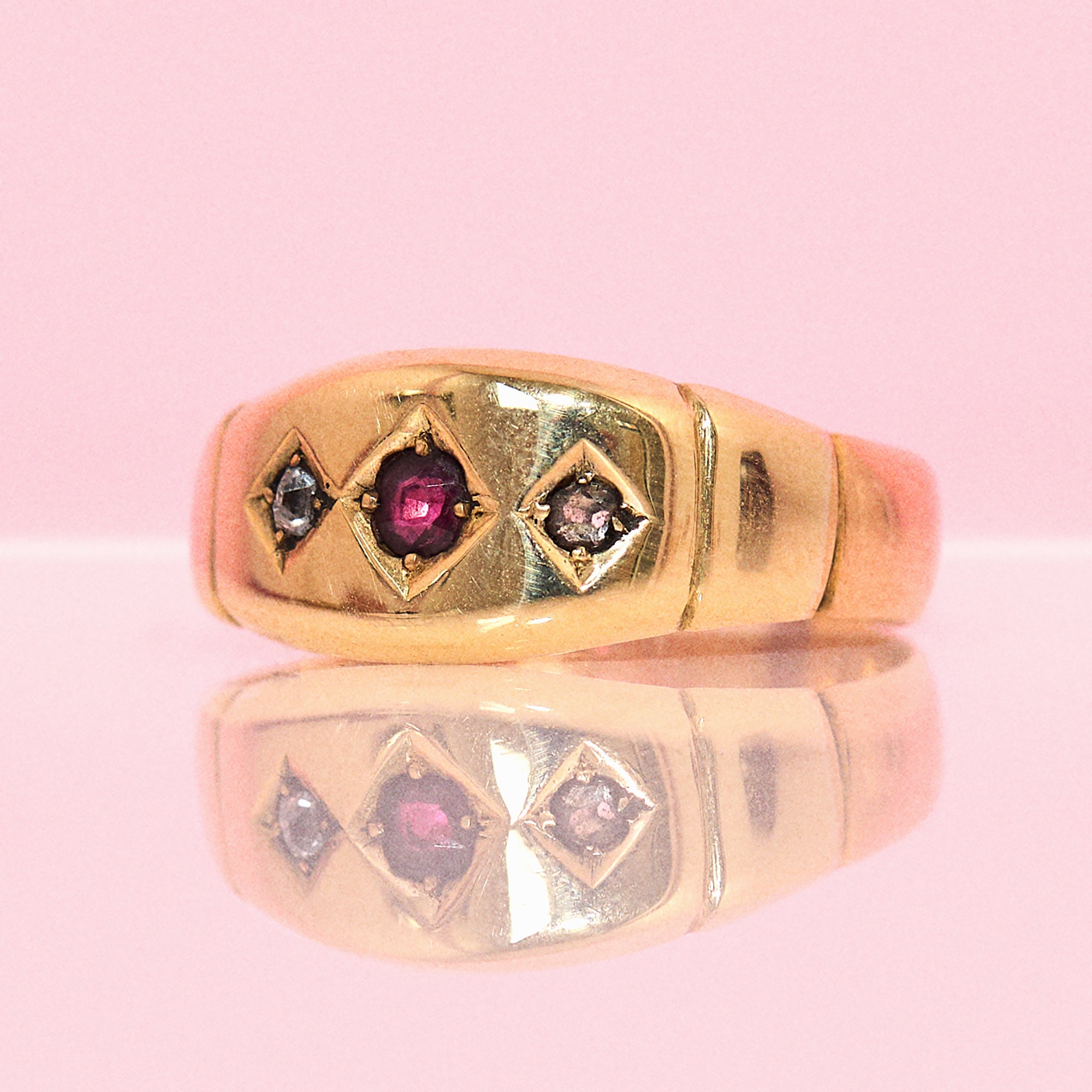 9ct gold garnet and diamond starburst ring