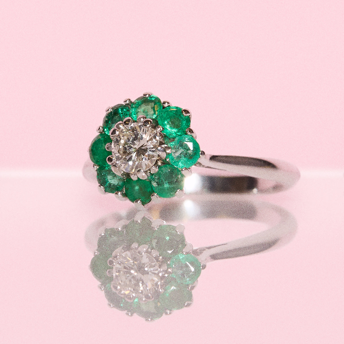 Vintage 18ct white gold emerald and diamond cluster ring