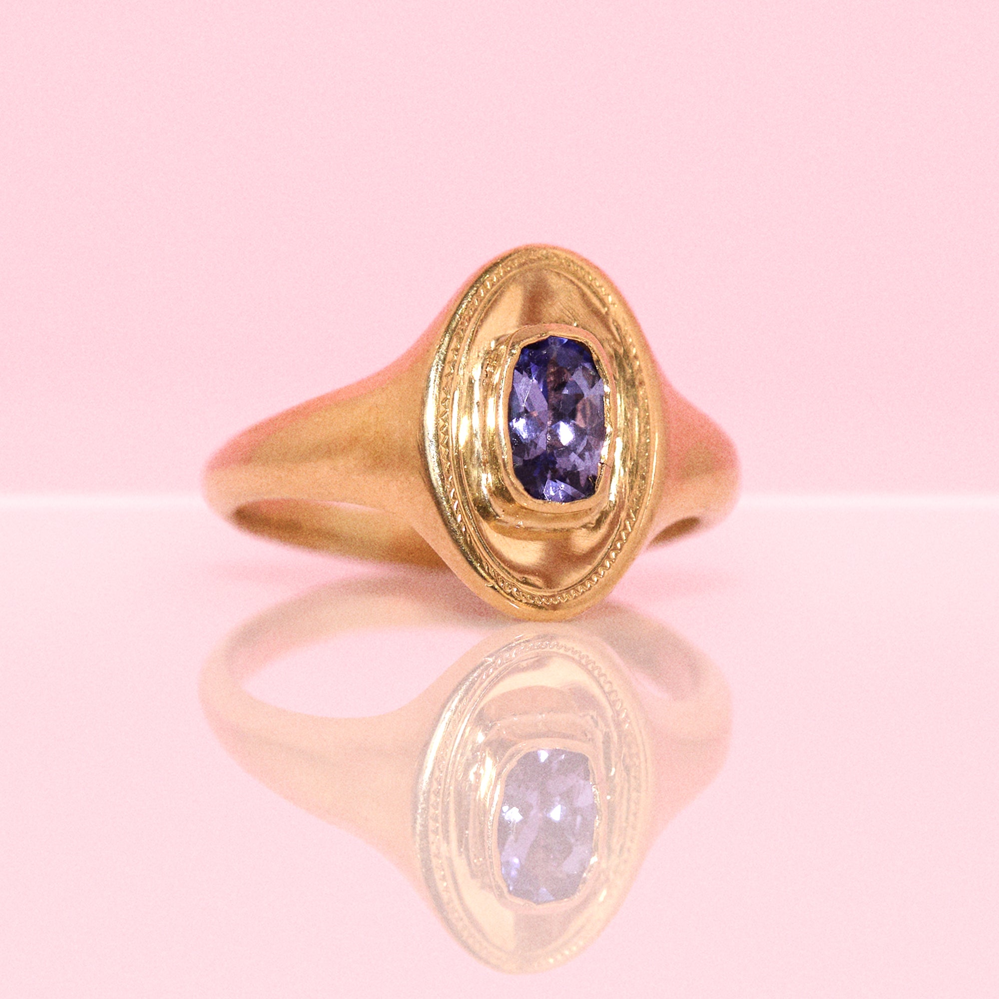 18ct gold tanzanite oval signet ring