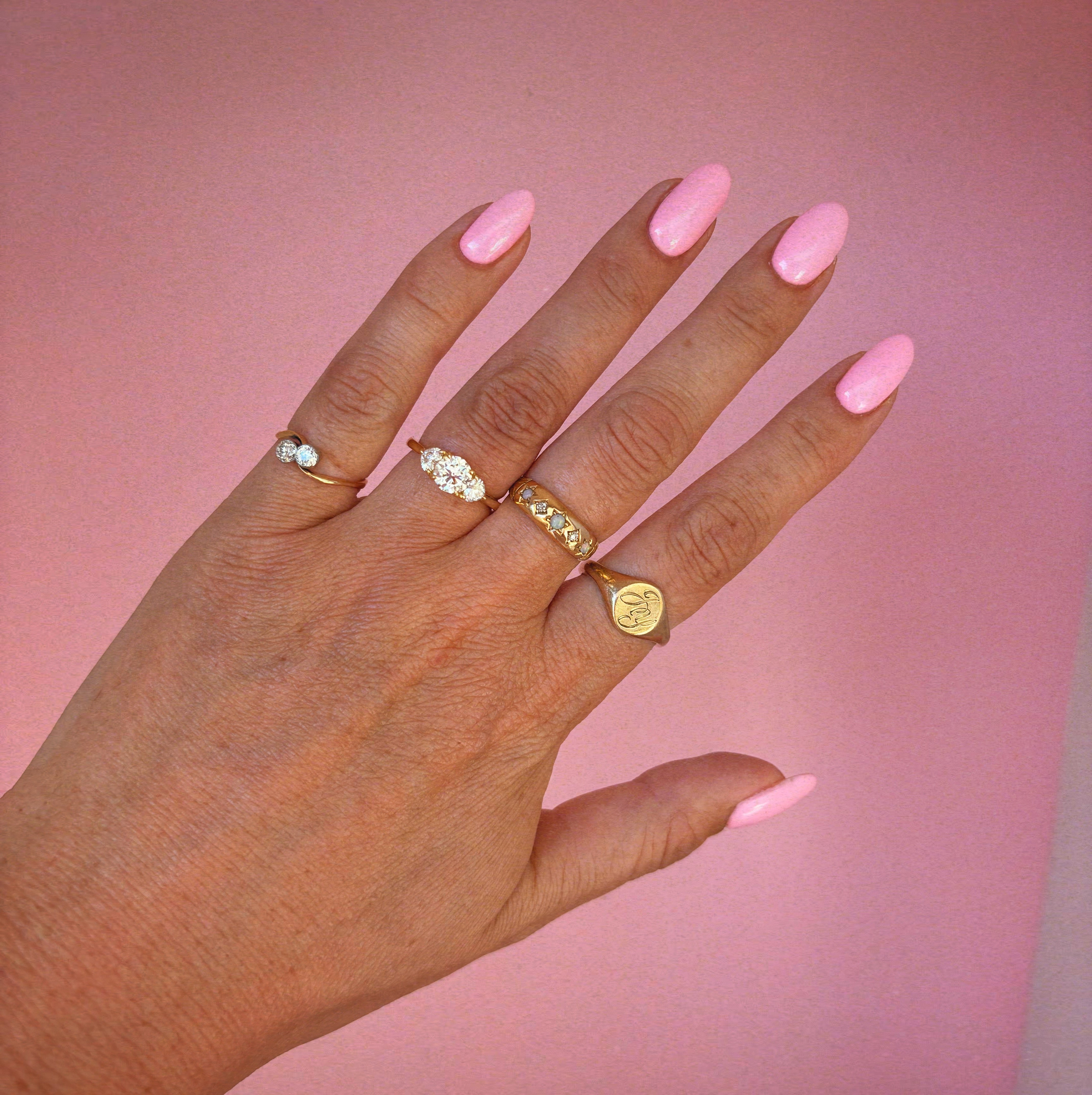 9ct gold round vintage signet ring (suitable for engraving)