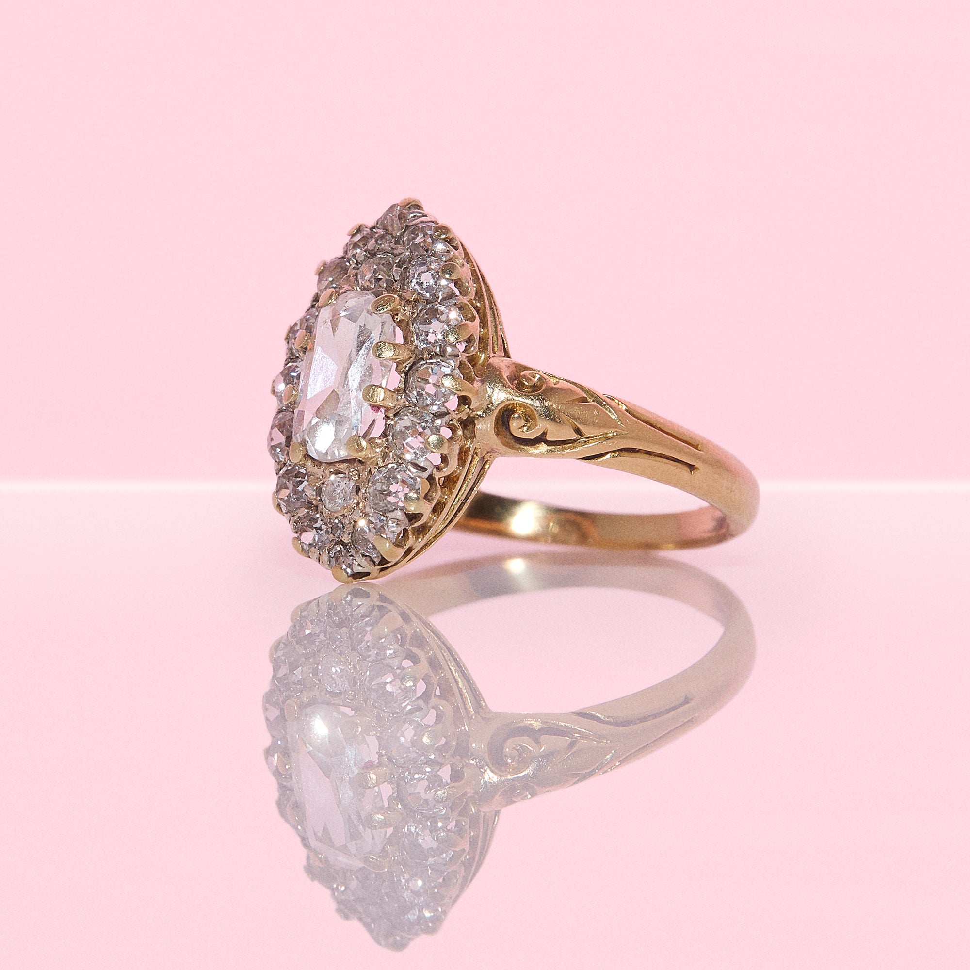 18ct gold diamond marquise ring