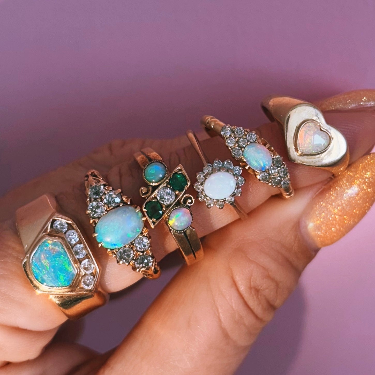 9ct gold heart-shaped opal vintage signet ring