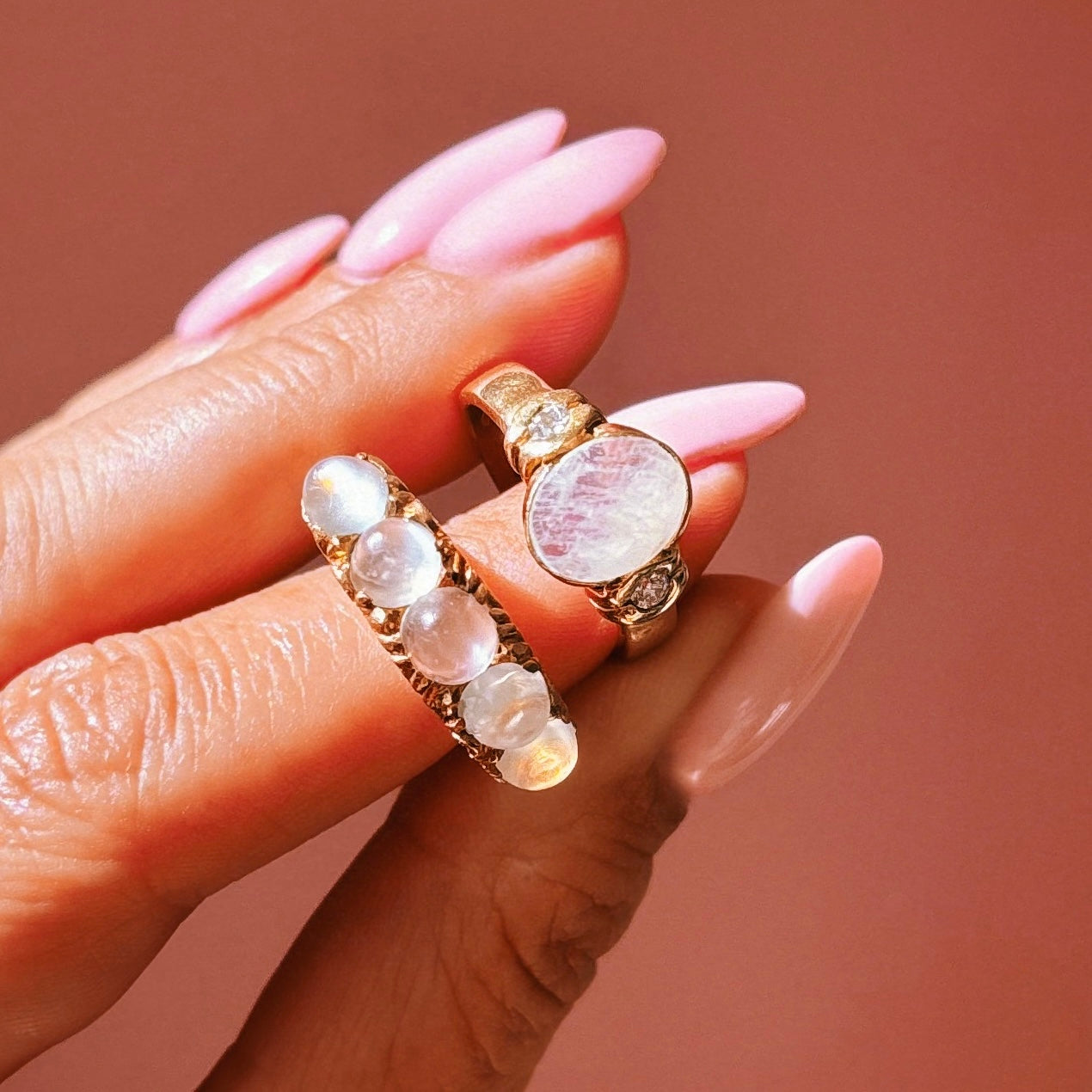 18ct gold Victorian moonstone five stone ring