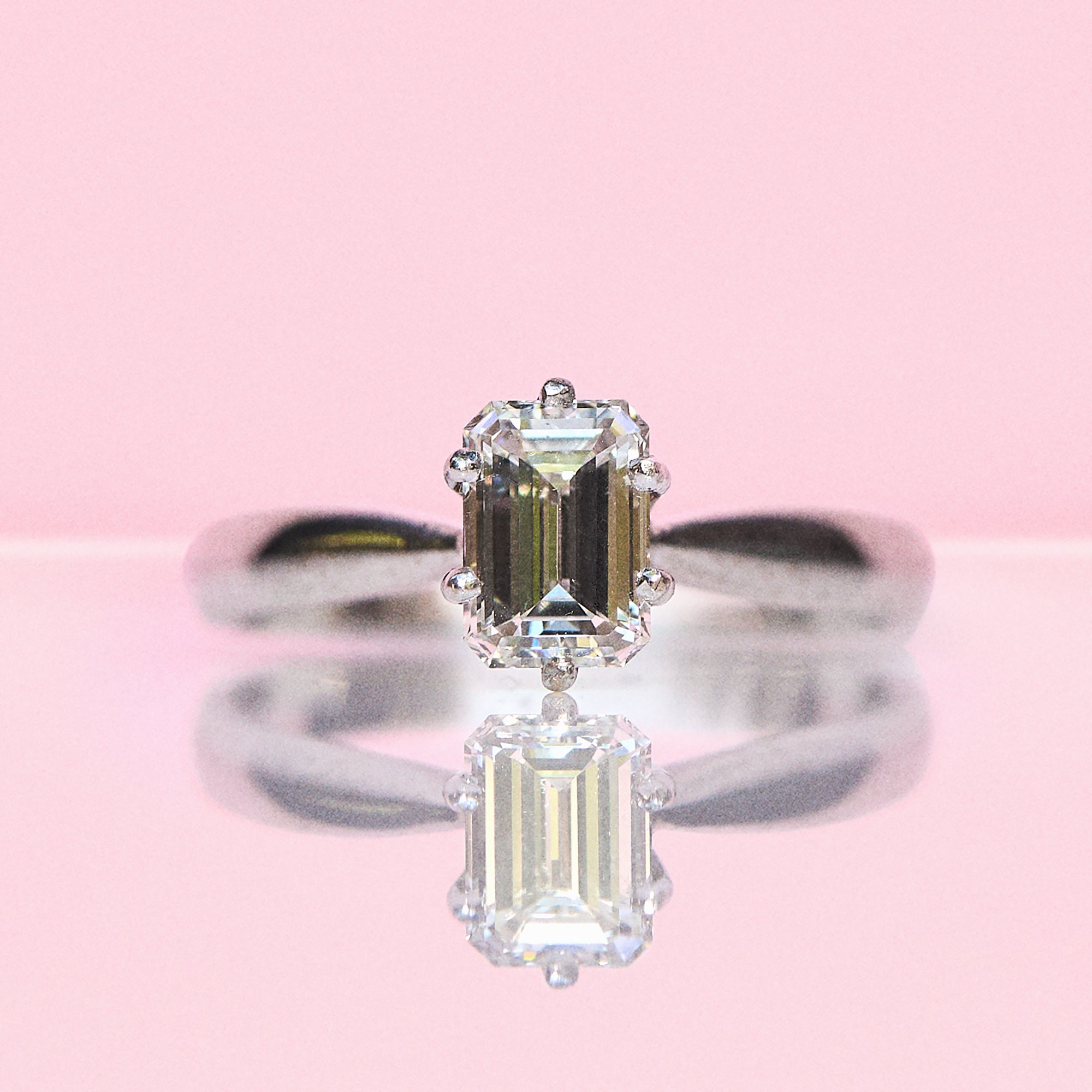 18ct white gold 1.10ct emerald cut diamond ring