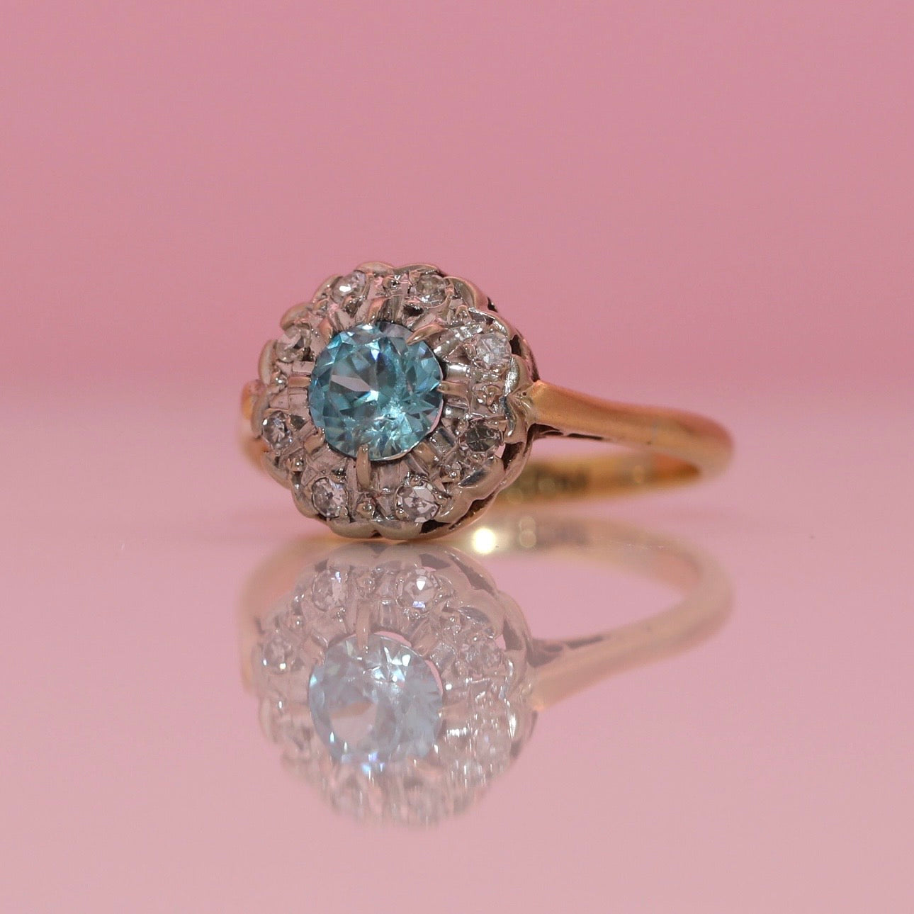 18ct gold zircon and diamond cluster ring