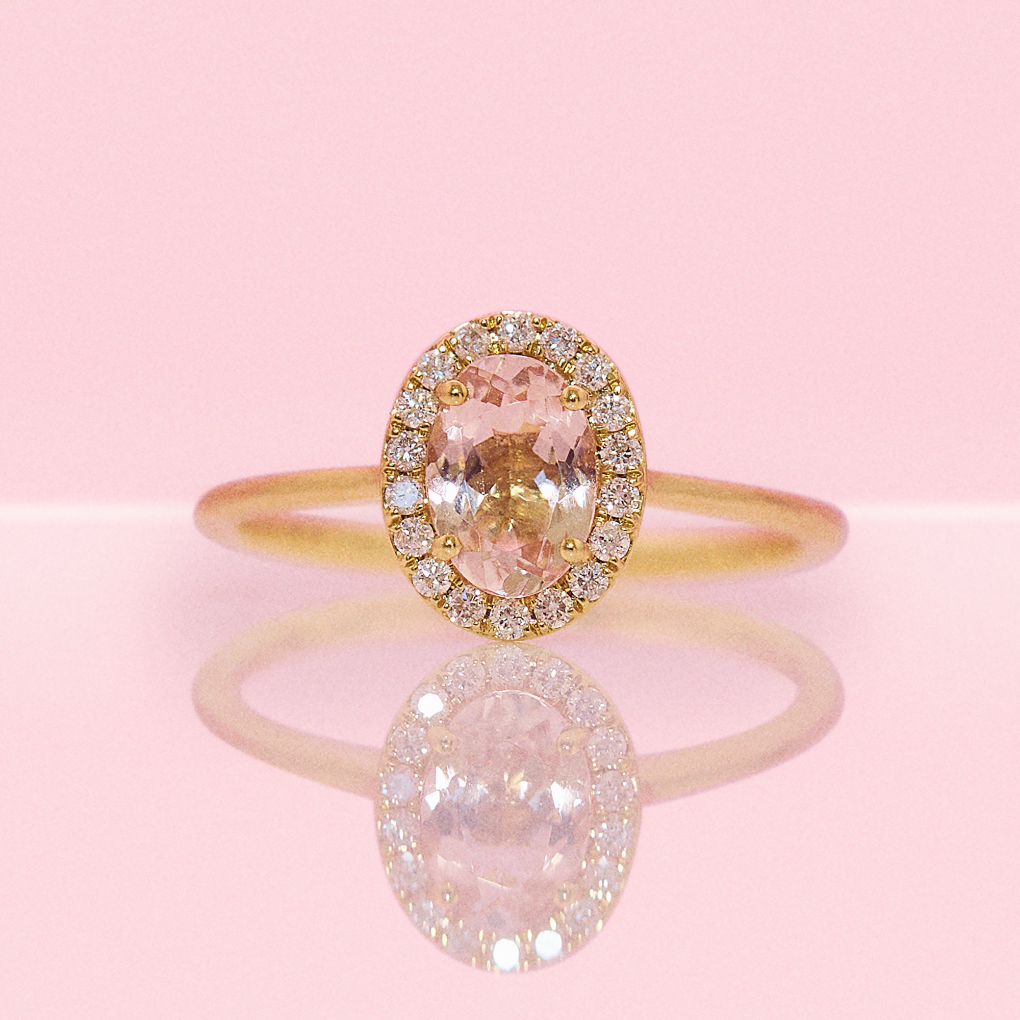 18ct yellow gold 0.71ct morganite and 0.13ct diamond cluster ring