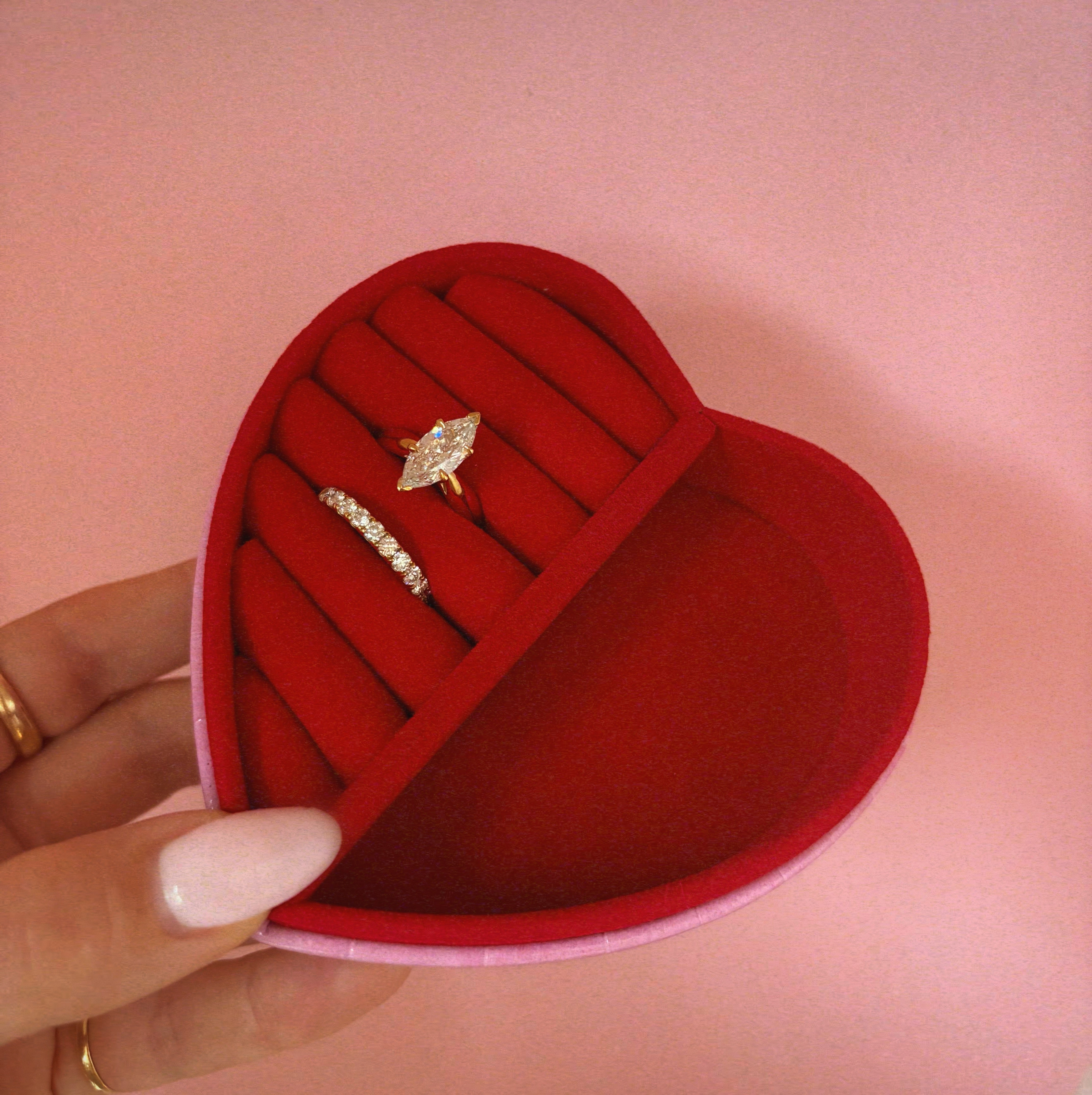 18ct gold 0.75ct diamond half-eternity ring