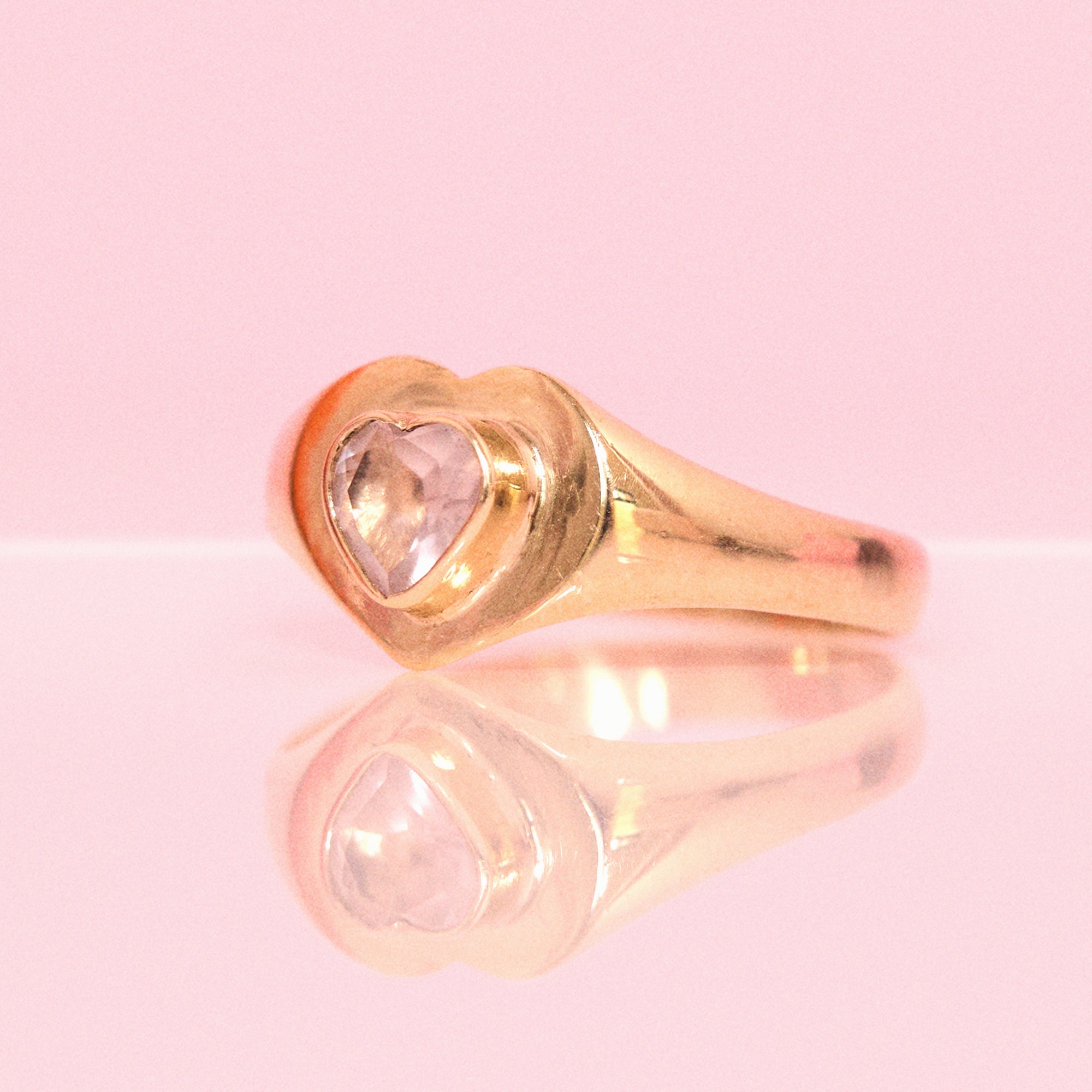 9ct gold heart-shaped rose quartz vintage signet ring