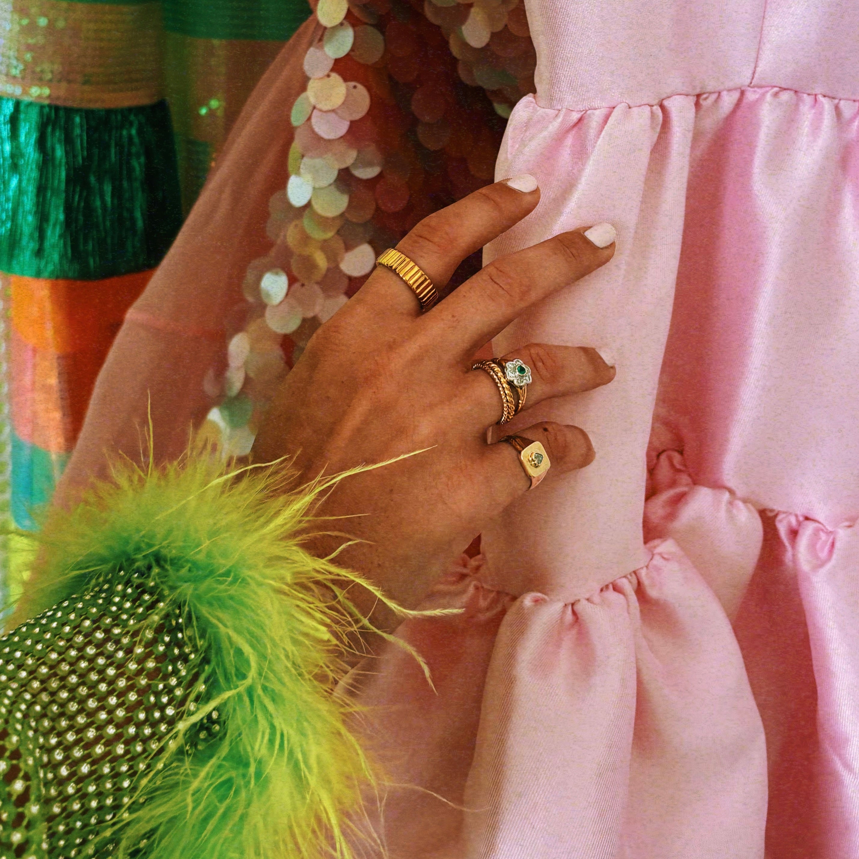 9ct gold 0.31ct heart-shaped diamond vintage square signet ring