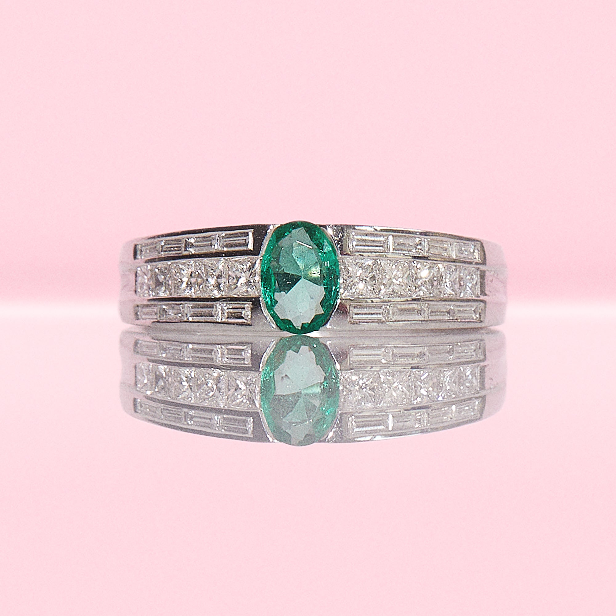 18ct white gold Columbian emerald and baguette diamond ring