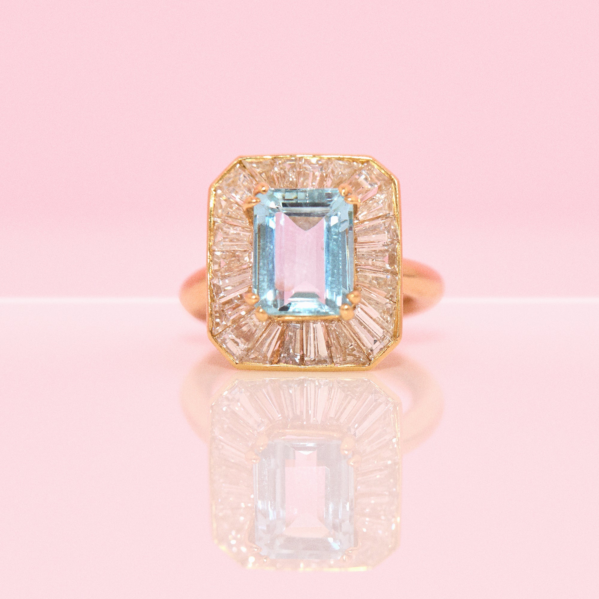 18ct gold 3.30ct aquamarine and baguette diamond cluster ring