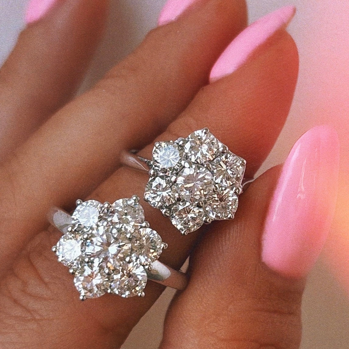 18ct white gold 2.14ct diamond flower ring