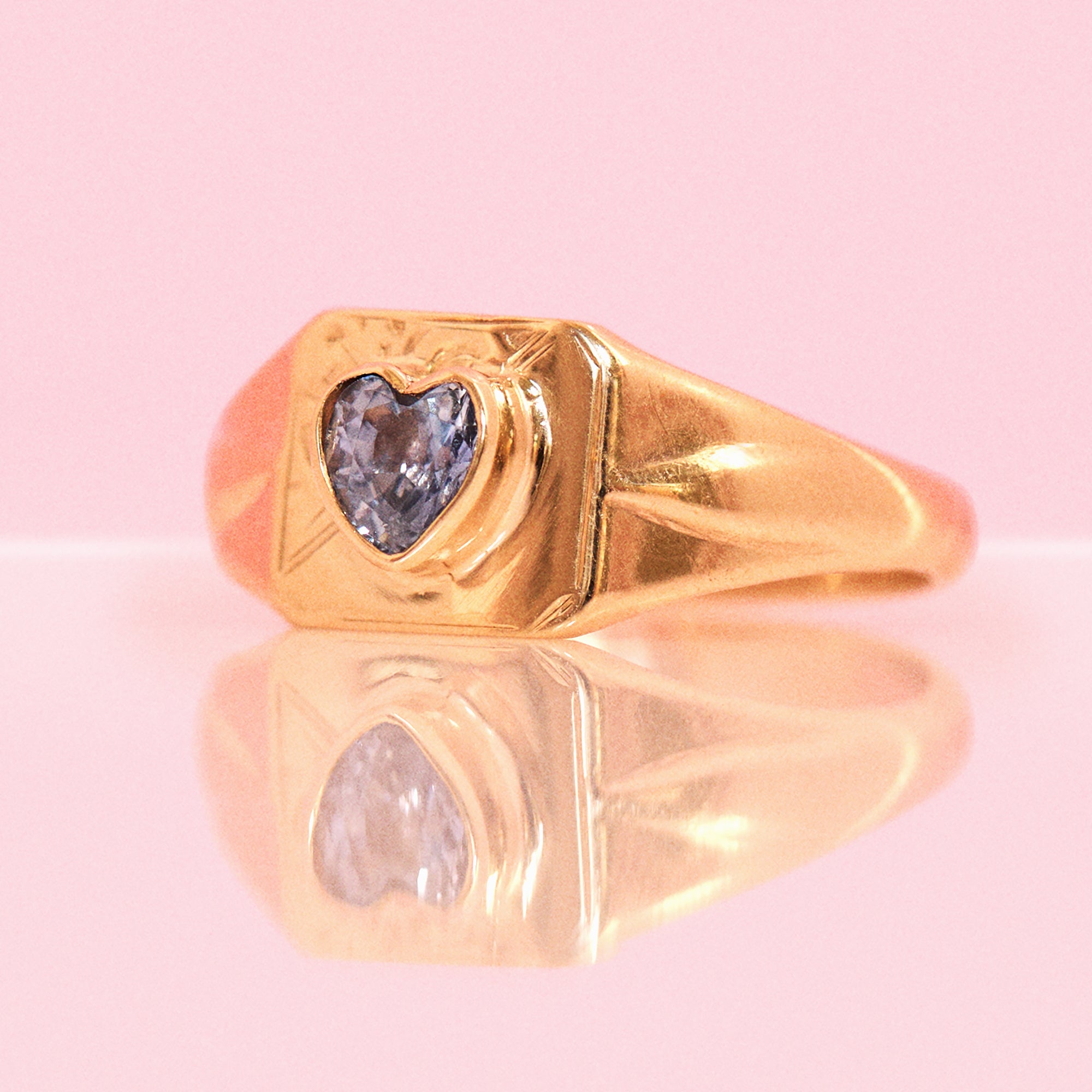 9ct gold heart shaped sapphire signet ring