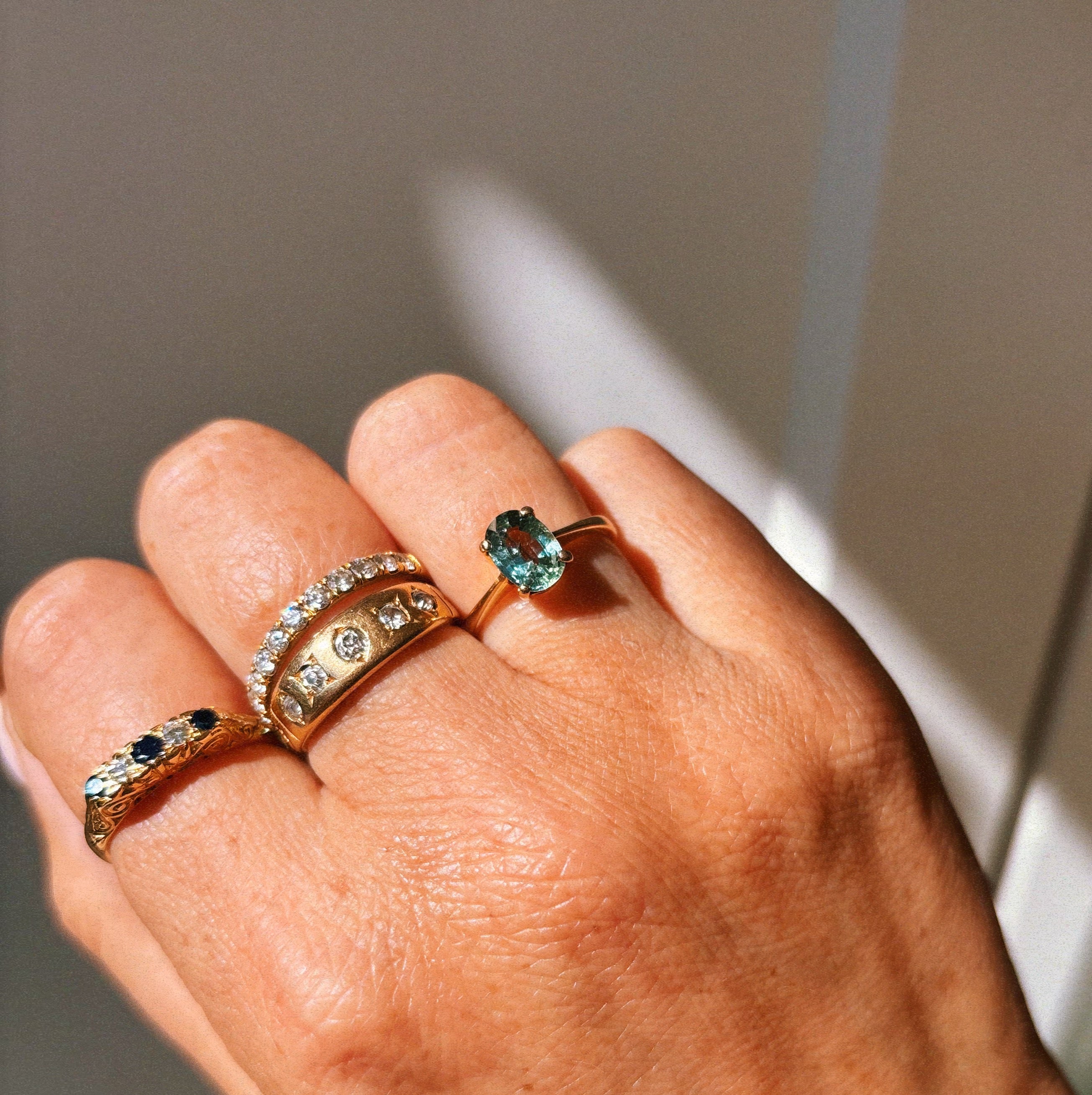 14ct gold green garnet single stone ring