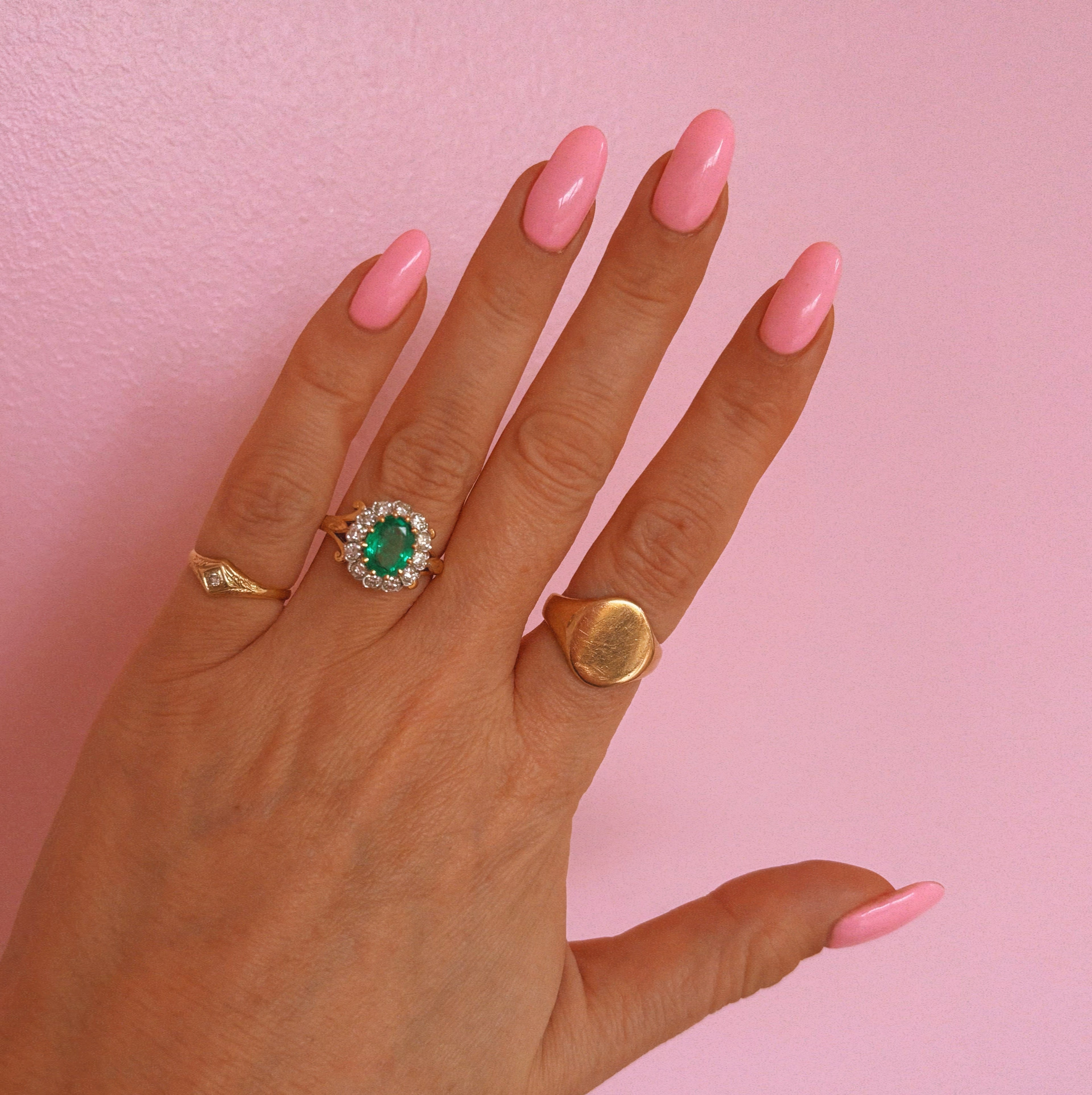 18ct gold 1.46ct emerald and diamond cluster ring