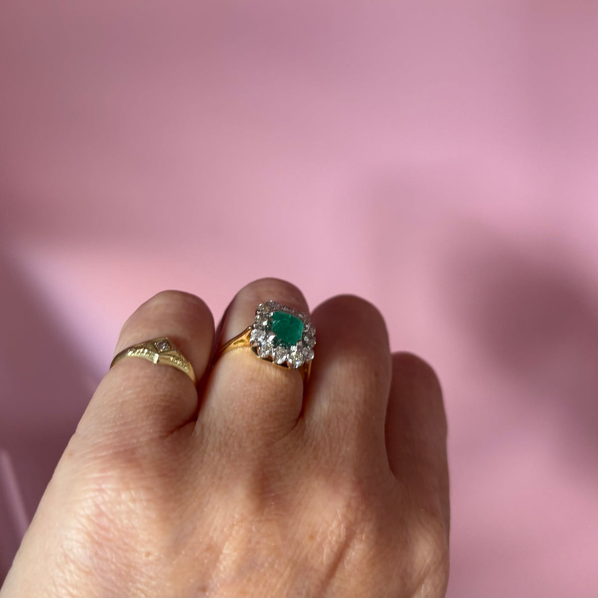 18ct gold emerald and diamond cluster ring