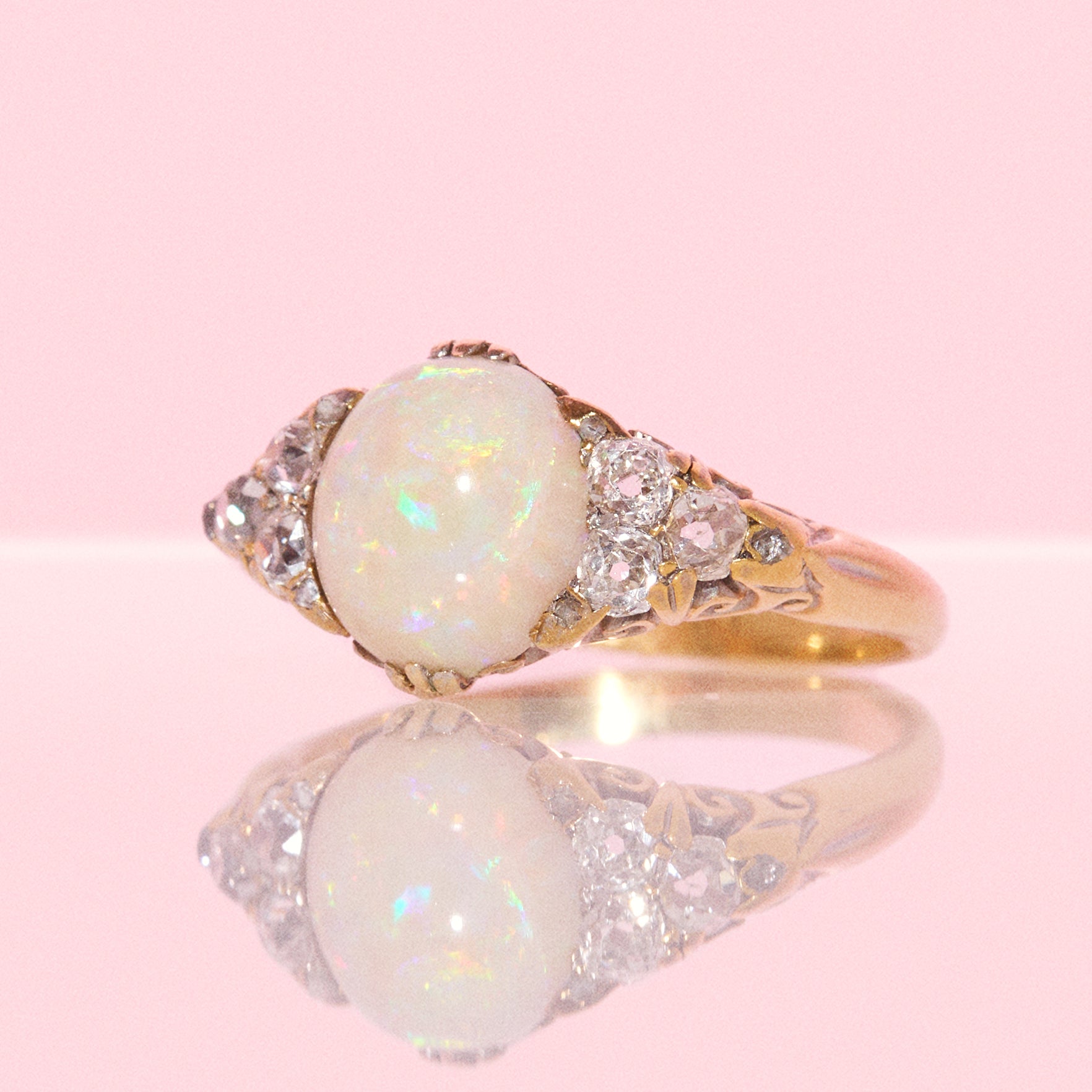 Vintage 18ct gold opal and old cut diamond Edwardian ring