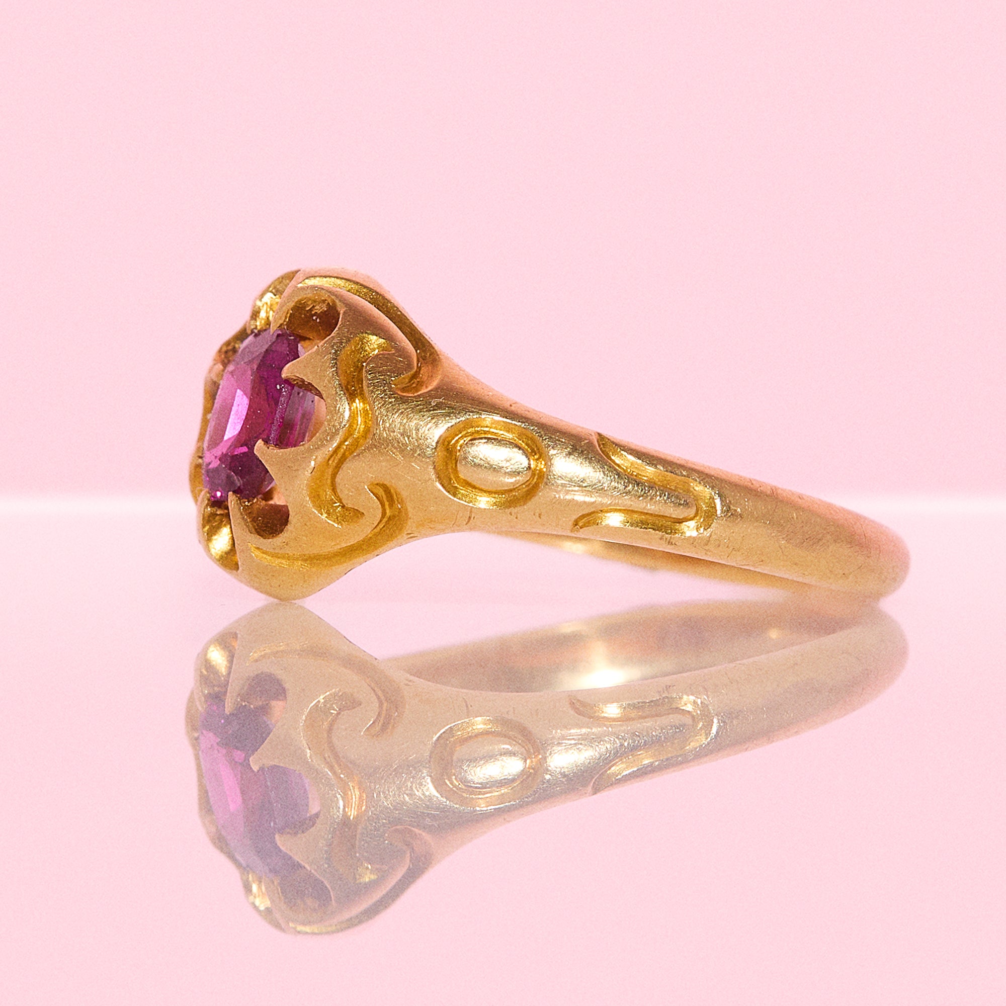 18ct gold rhodolite garnet buttercup ring
