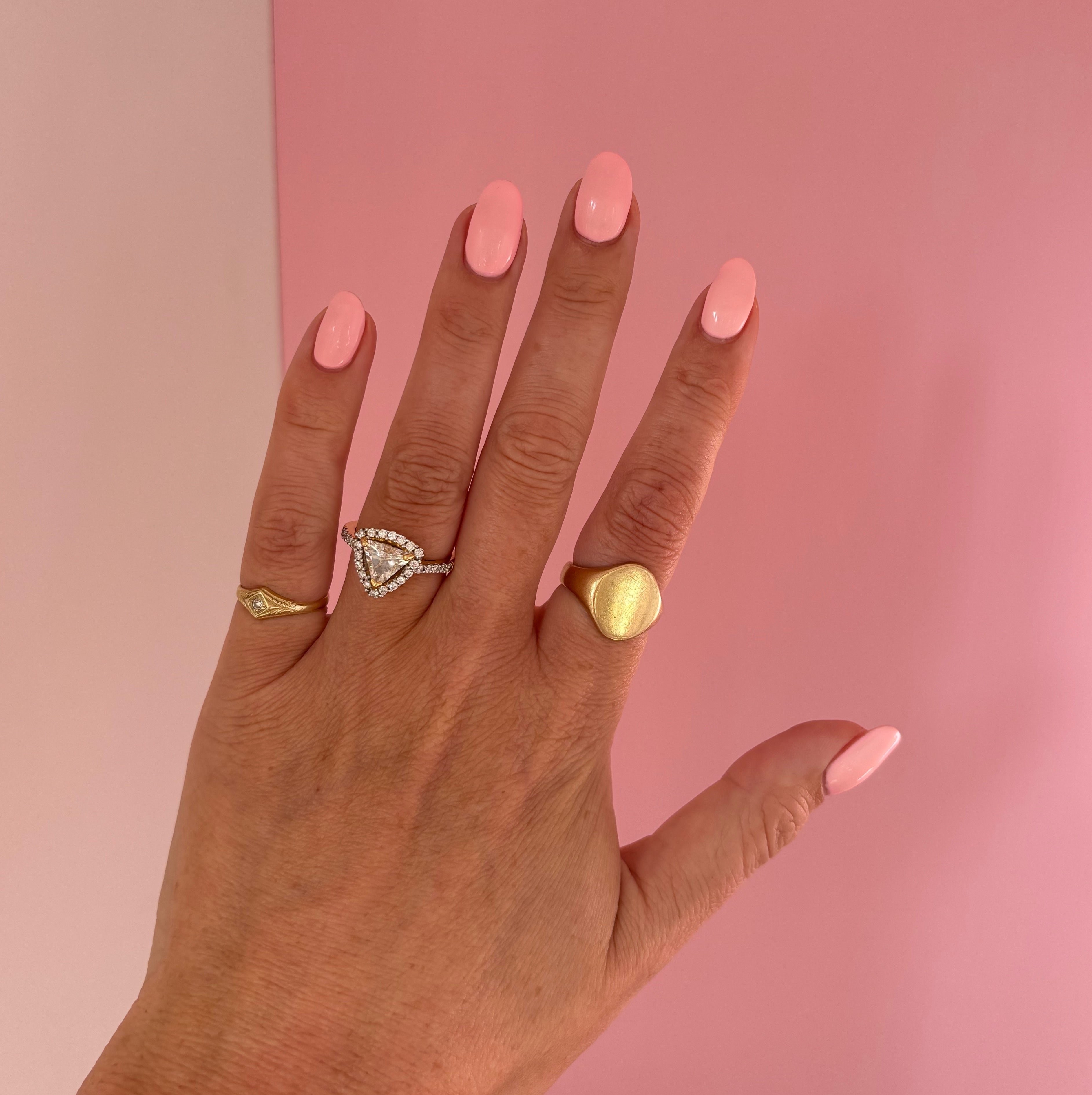 18ct gold trillion diamond ring