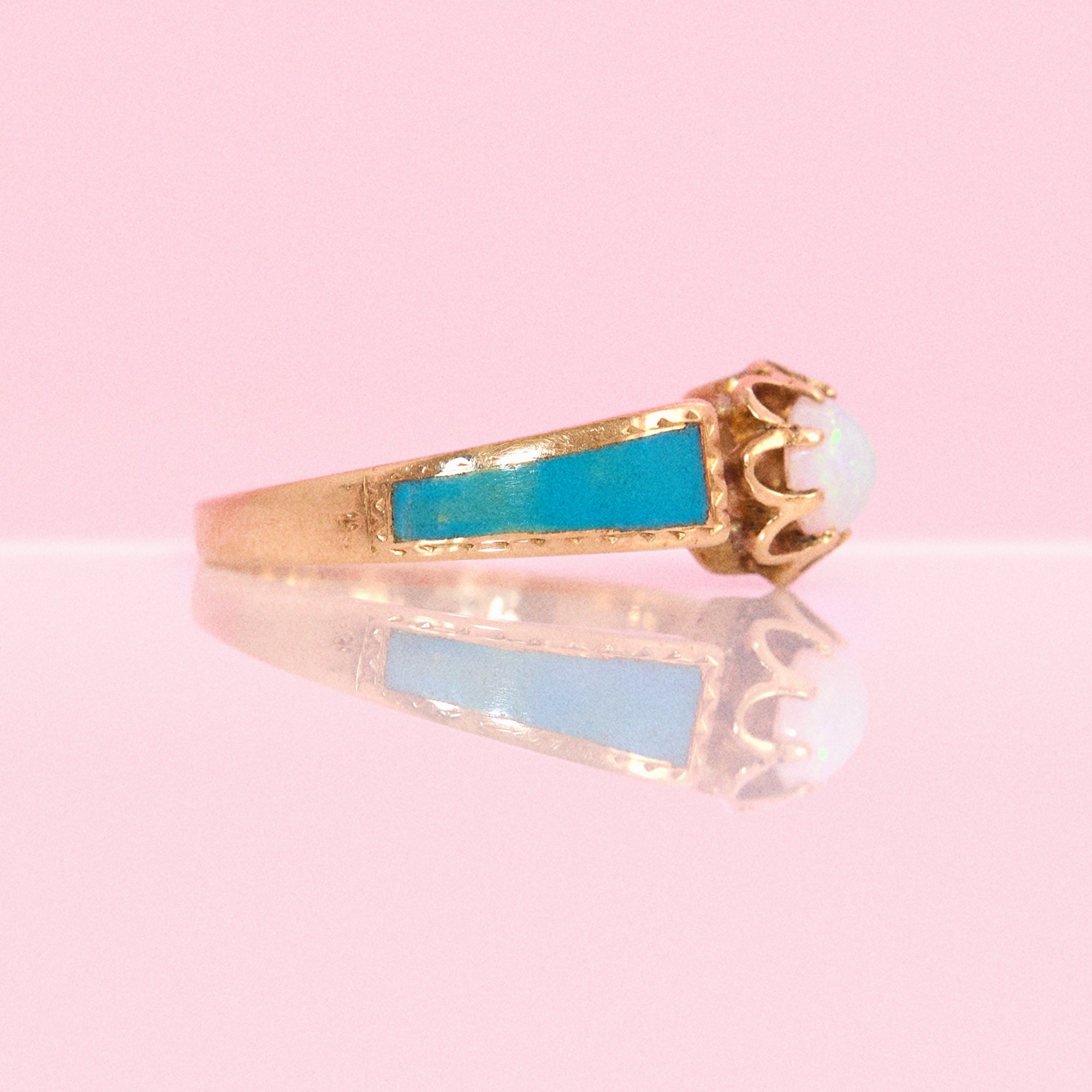 18ct gold opal and enamel ring
