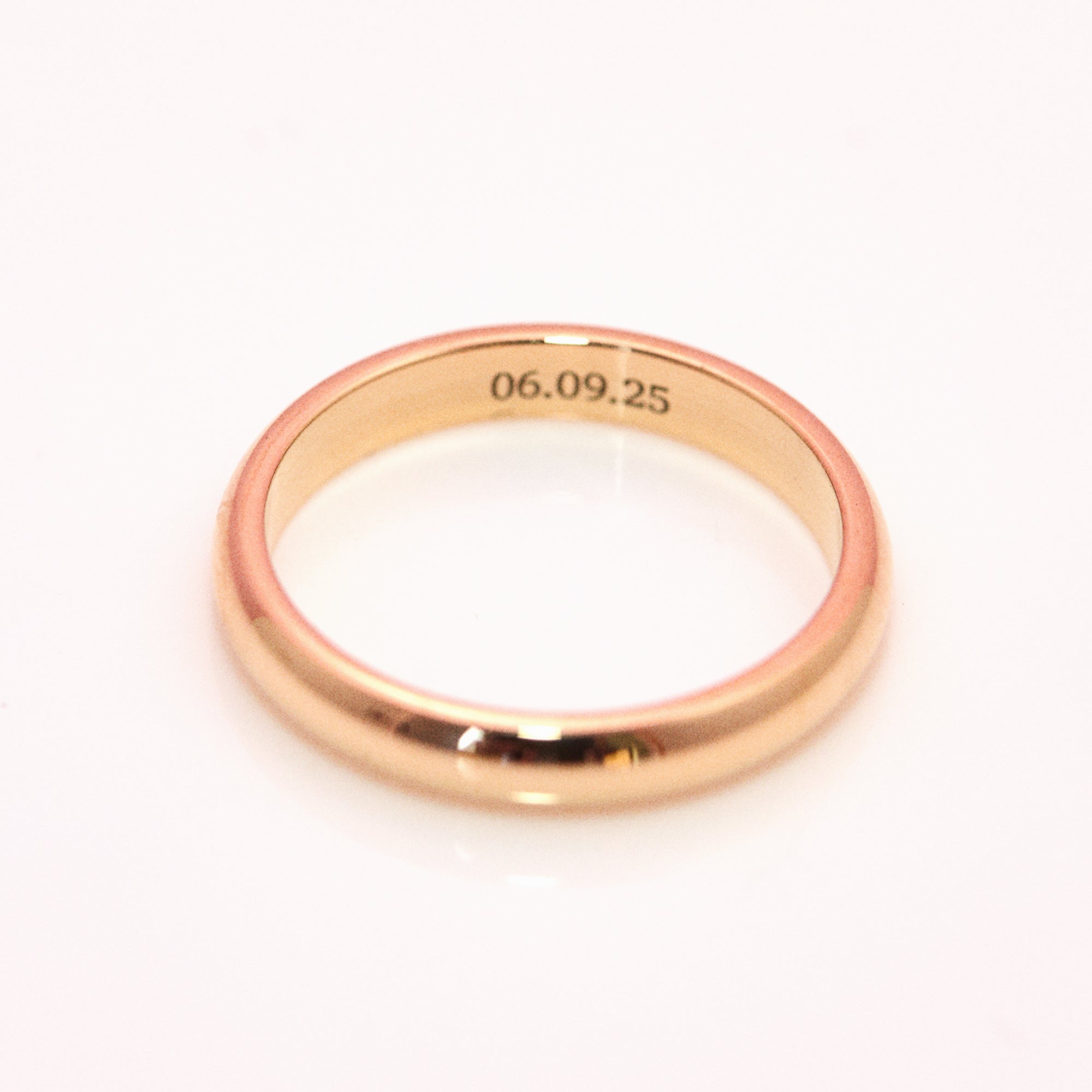 18ct gold 3mm curved band (made to order)