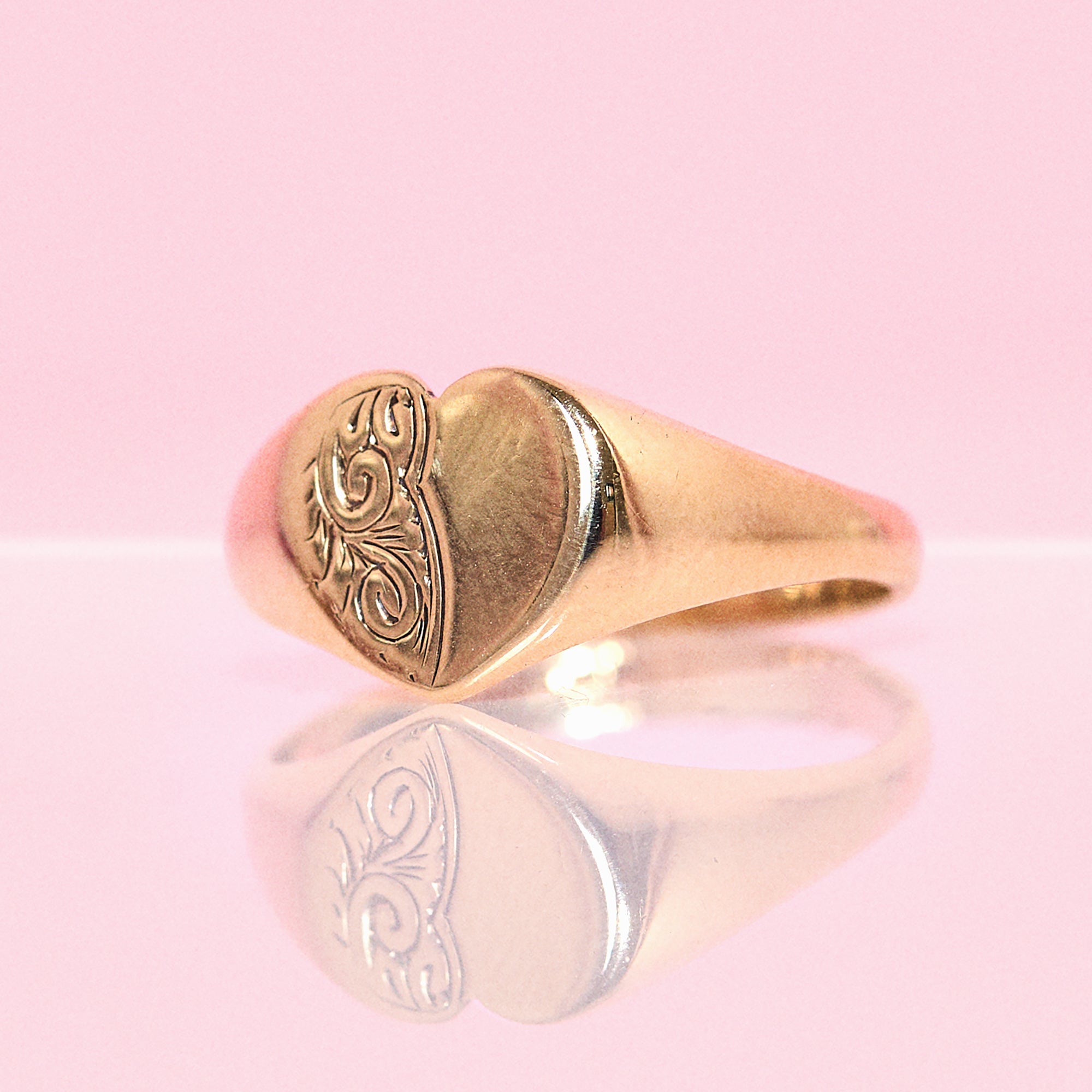 9ct gold heart shaped signet ring from 1970