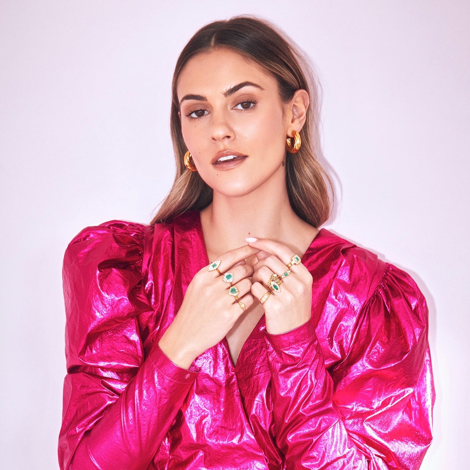 18ct gold carved diamond ring