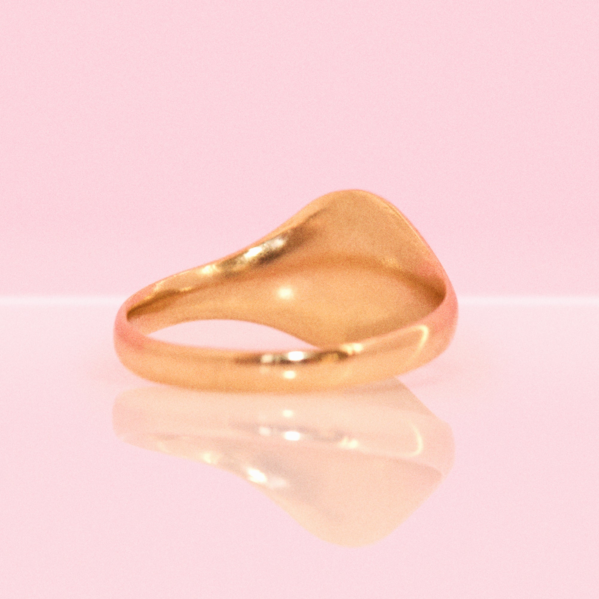 9ct gold 0.30ct baguette diamond vintage signet ring from 1927