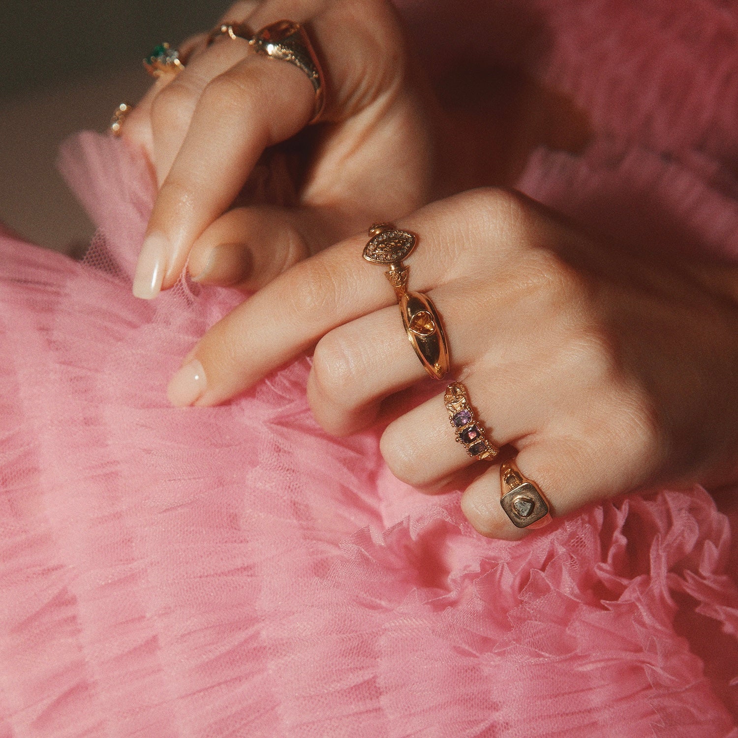 9ct gold 0.31ct heart-shaped diamond vintage square signet ring