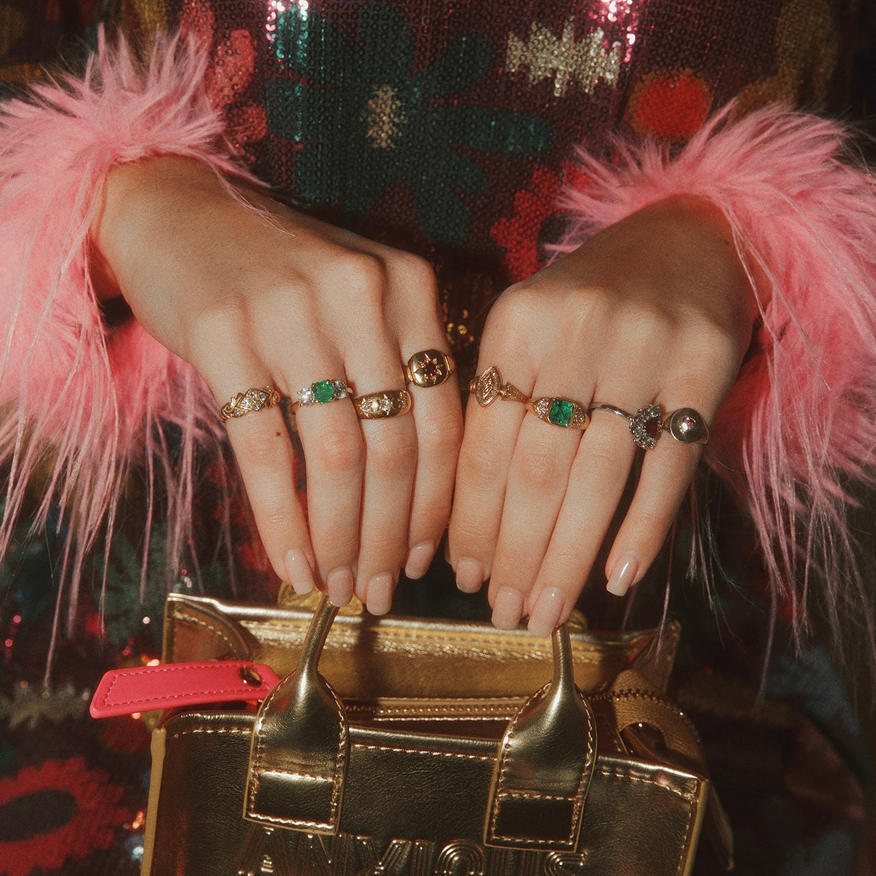 9ct gold garnet ring from 1990