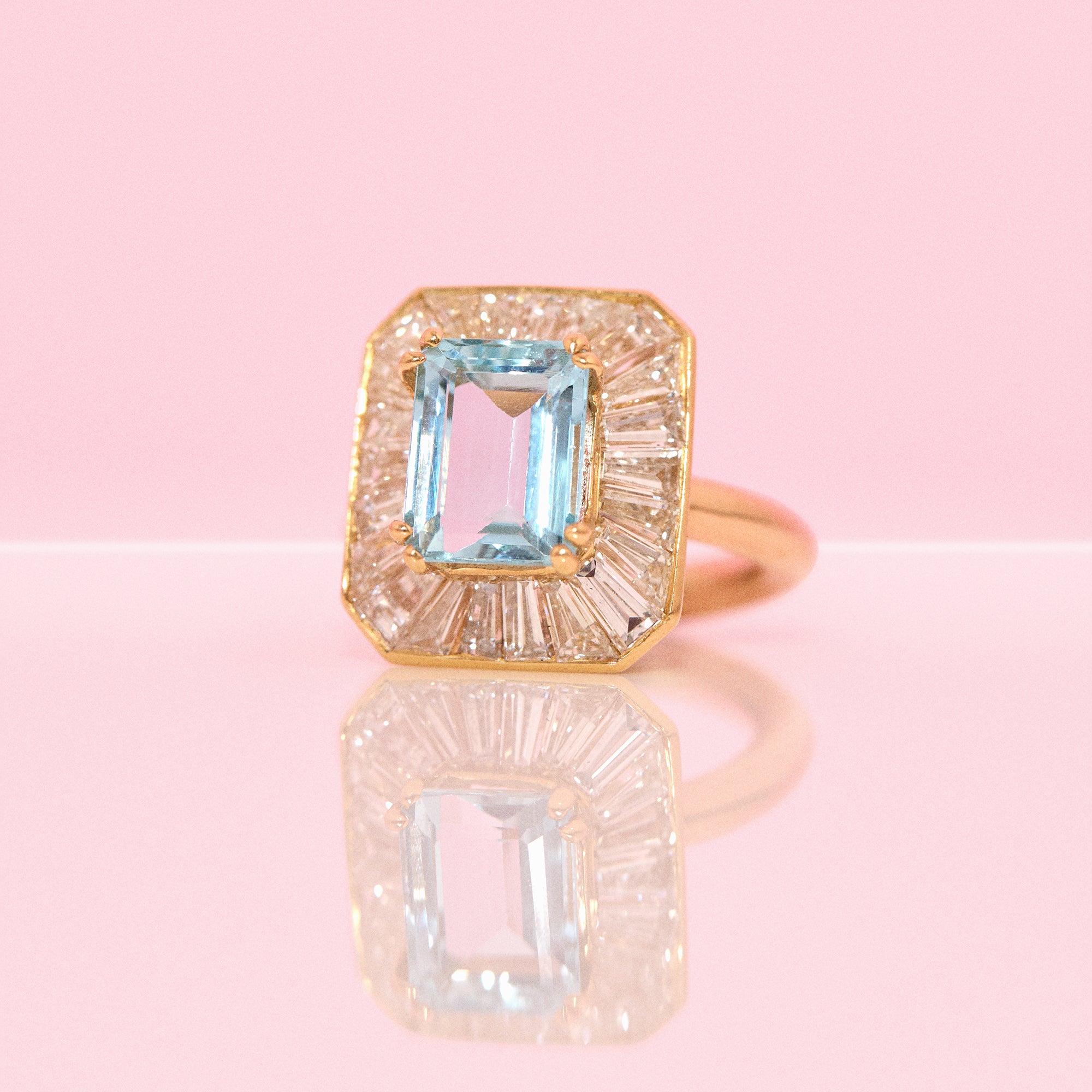 18ct gold 3.30ct aquamarine and baguette diamond cluster ring