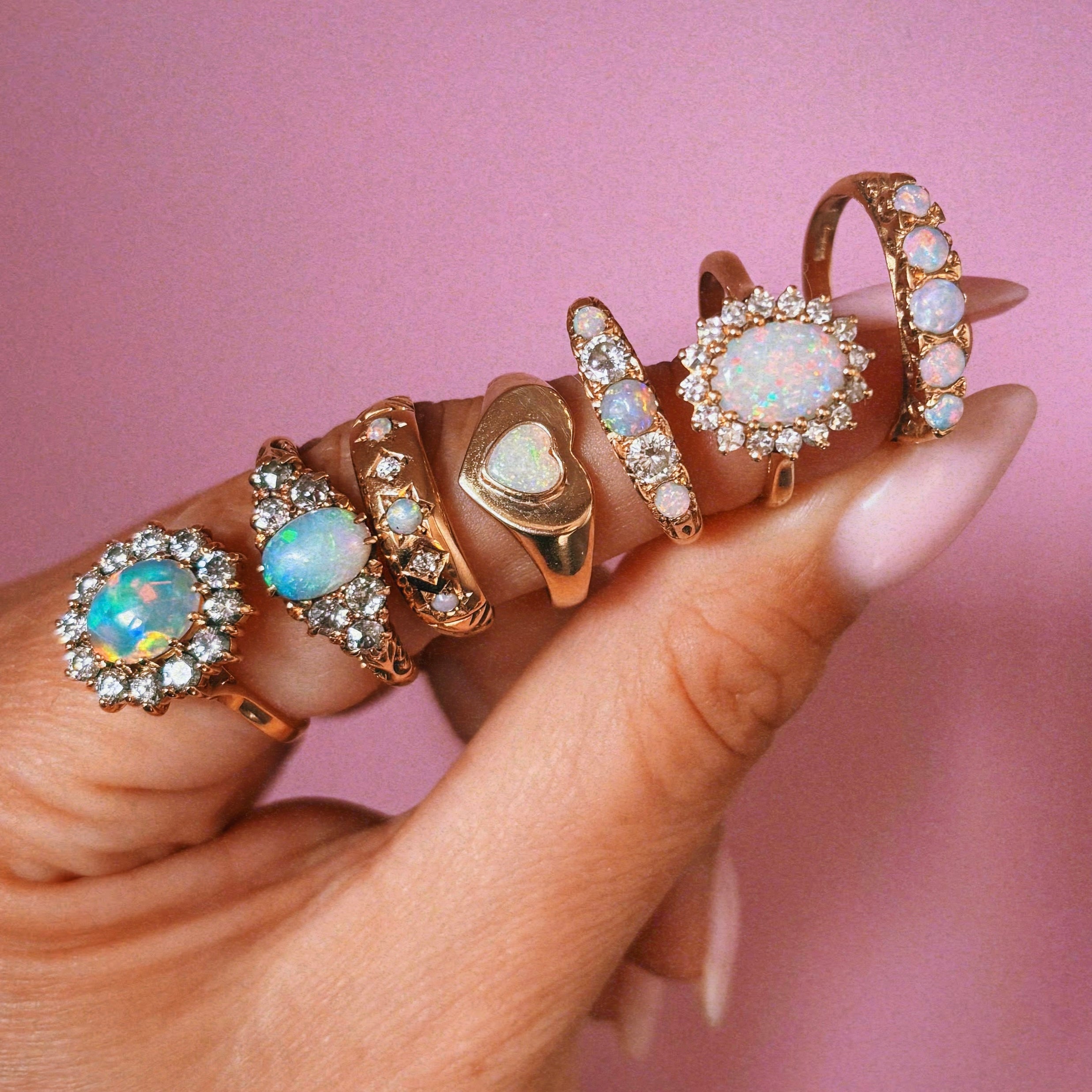 9ct gold heart-shaped opal vintage signet ring