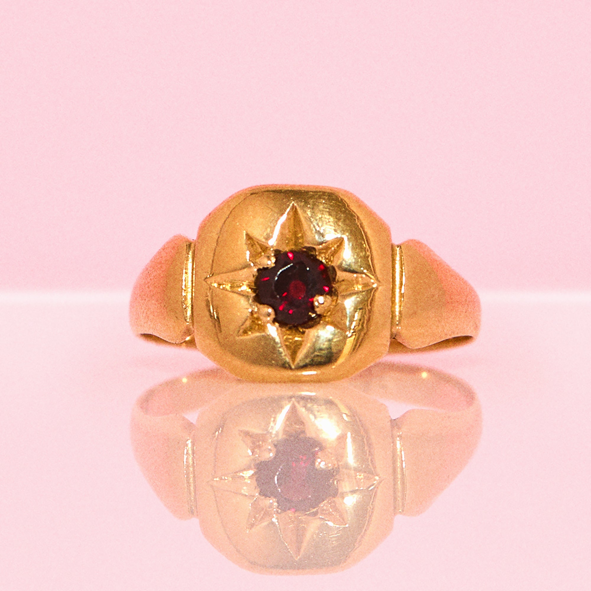 18ct gold starburst ruby ring