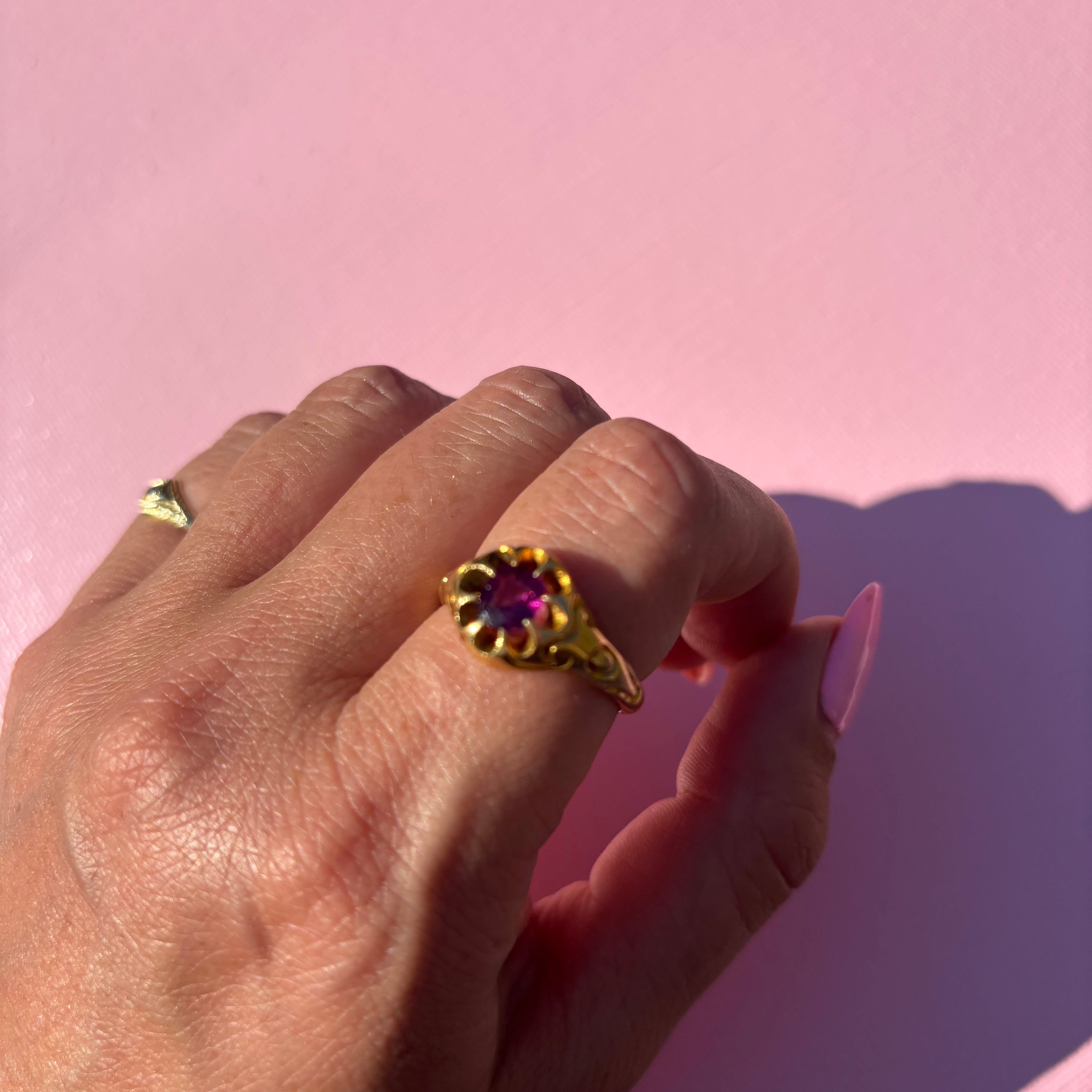 18ct gold rhodolite garnet buttercup ring