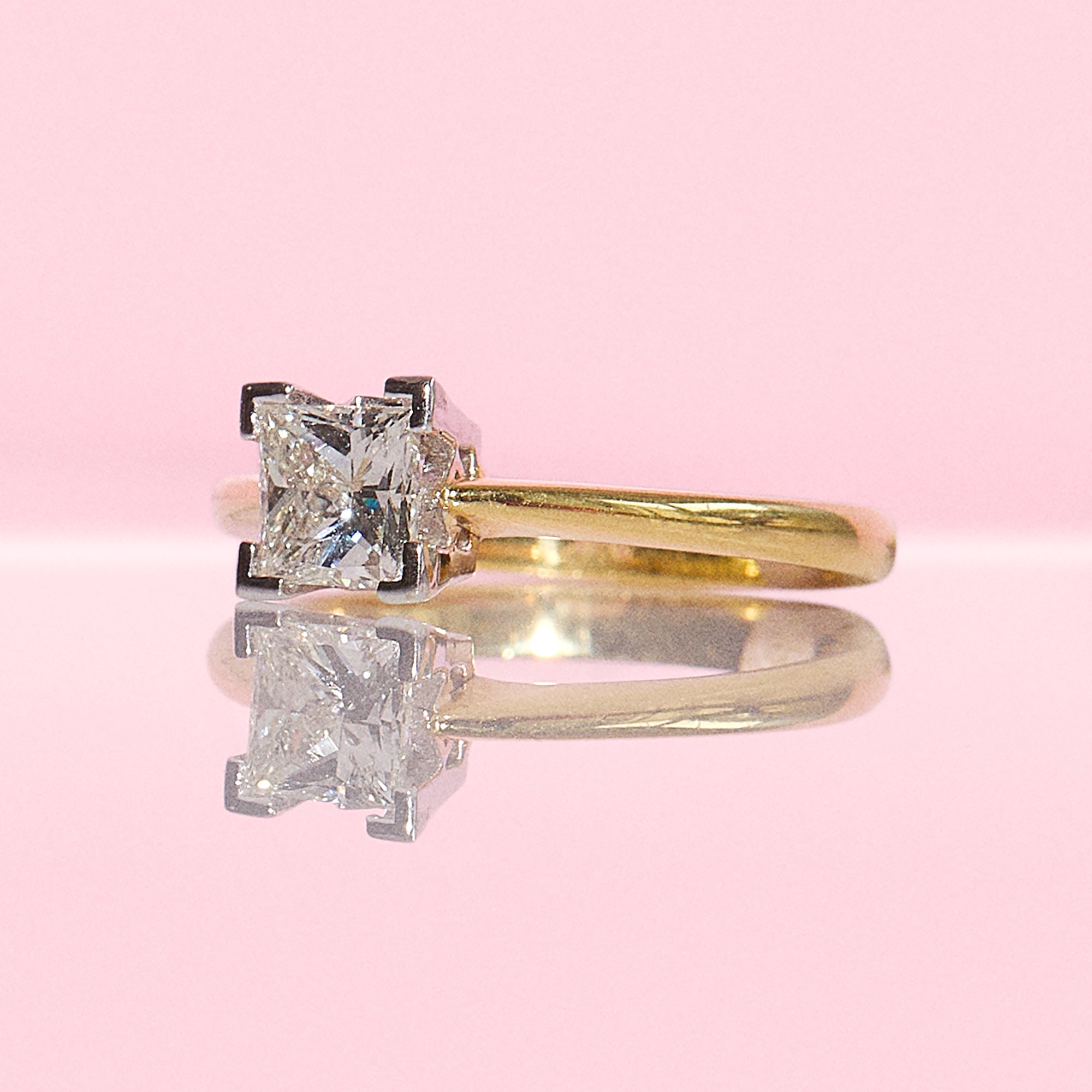 18ct gold 0.92ct princess cut diamond solitaire ring