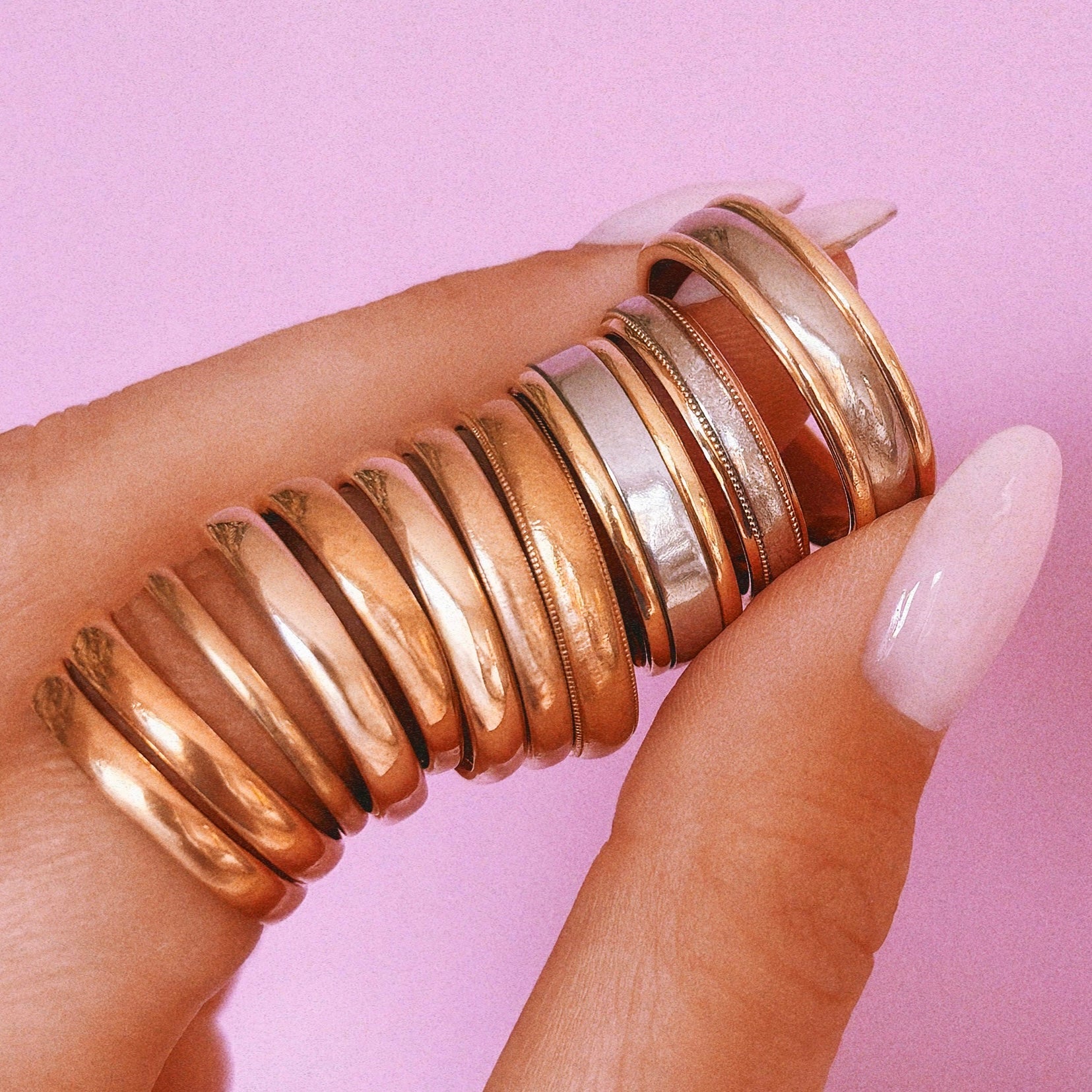 18ct gold two tone band with a beaded edge