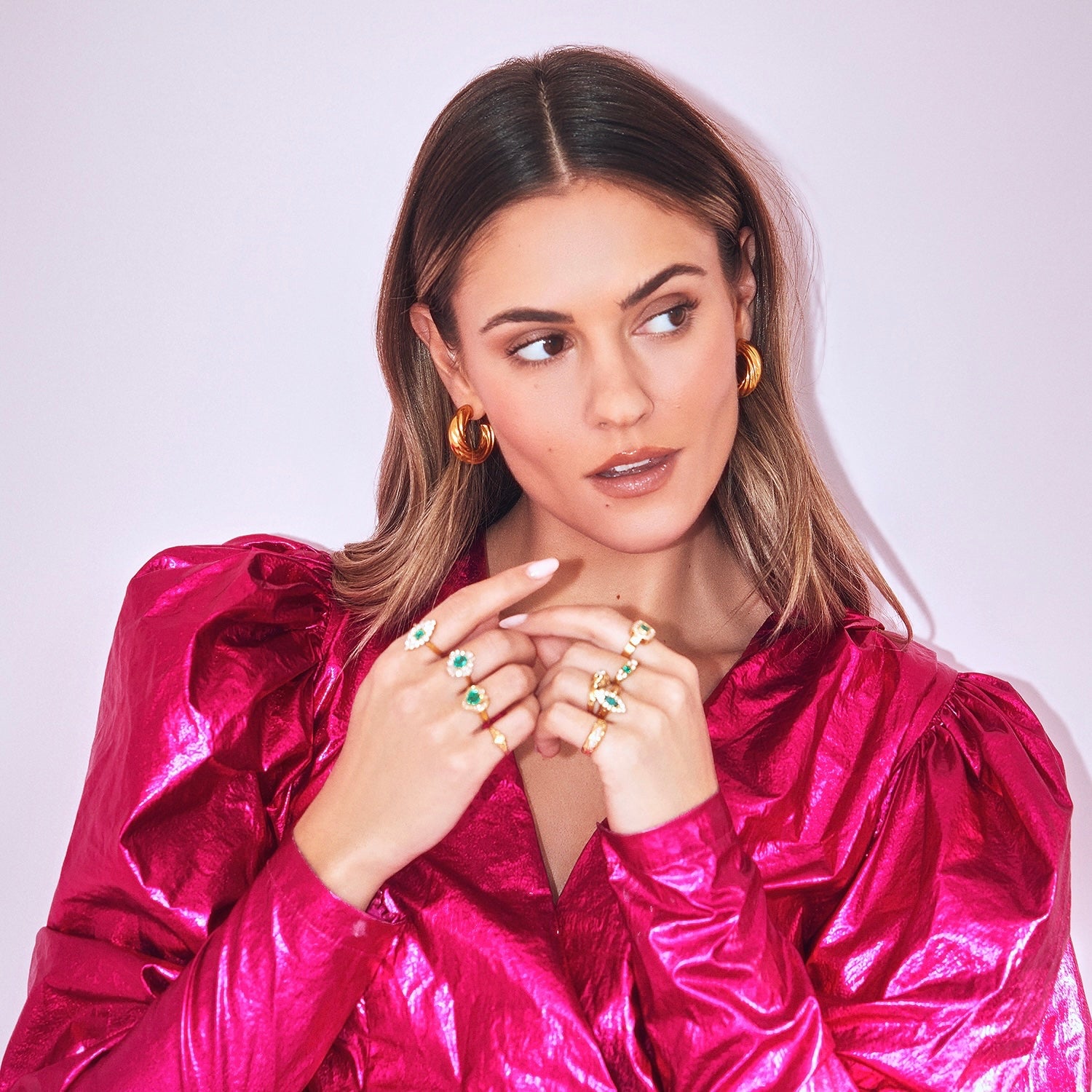 18ct gold carved diamond ring