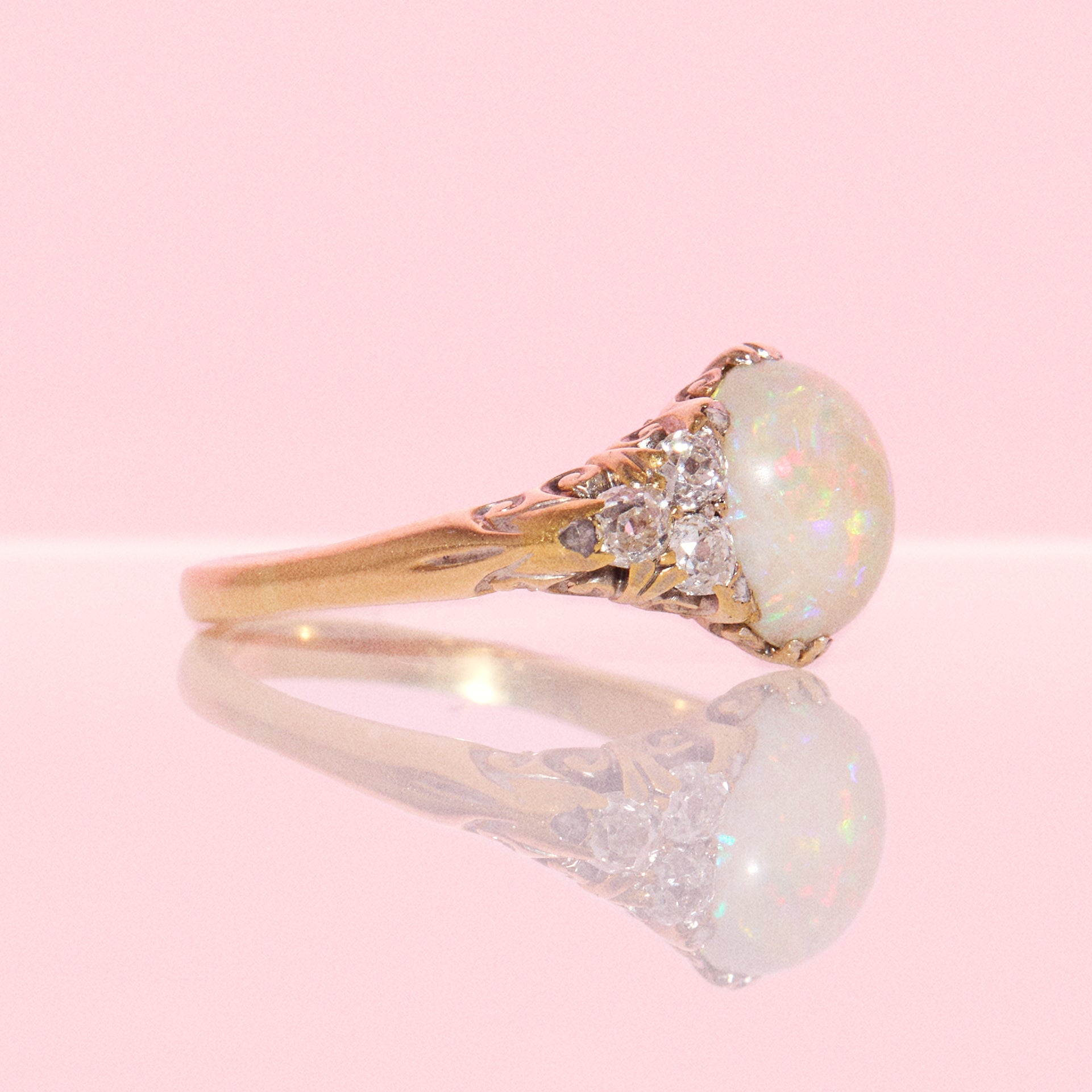 Vintage 18ct gold opal and old cut diamond Edwardian ring