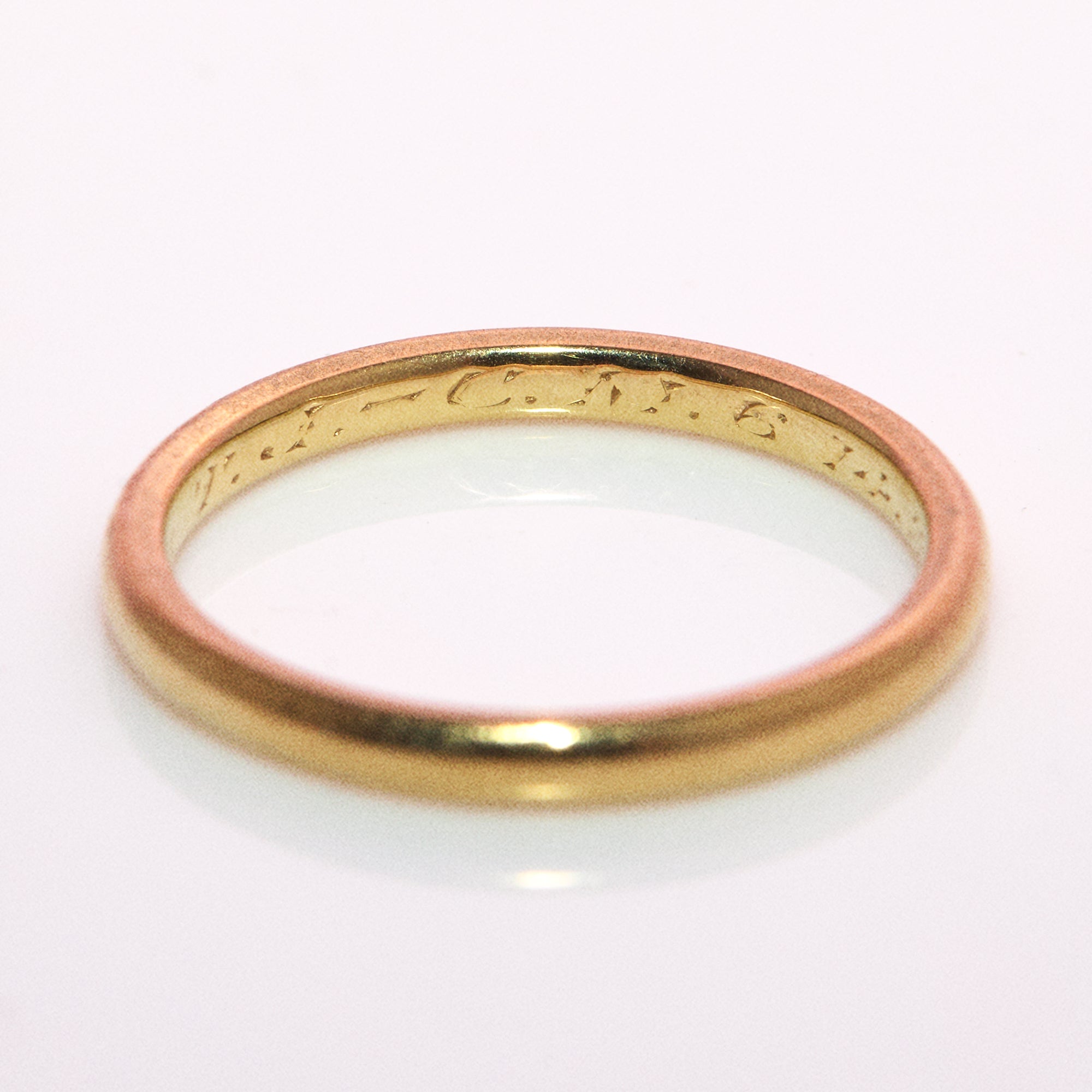 Vintage 18ct gold 2mm band